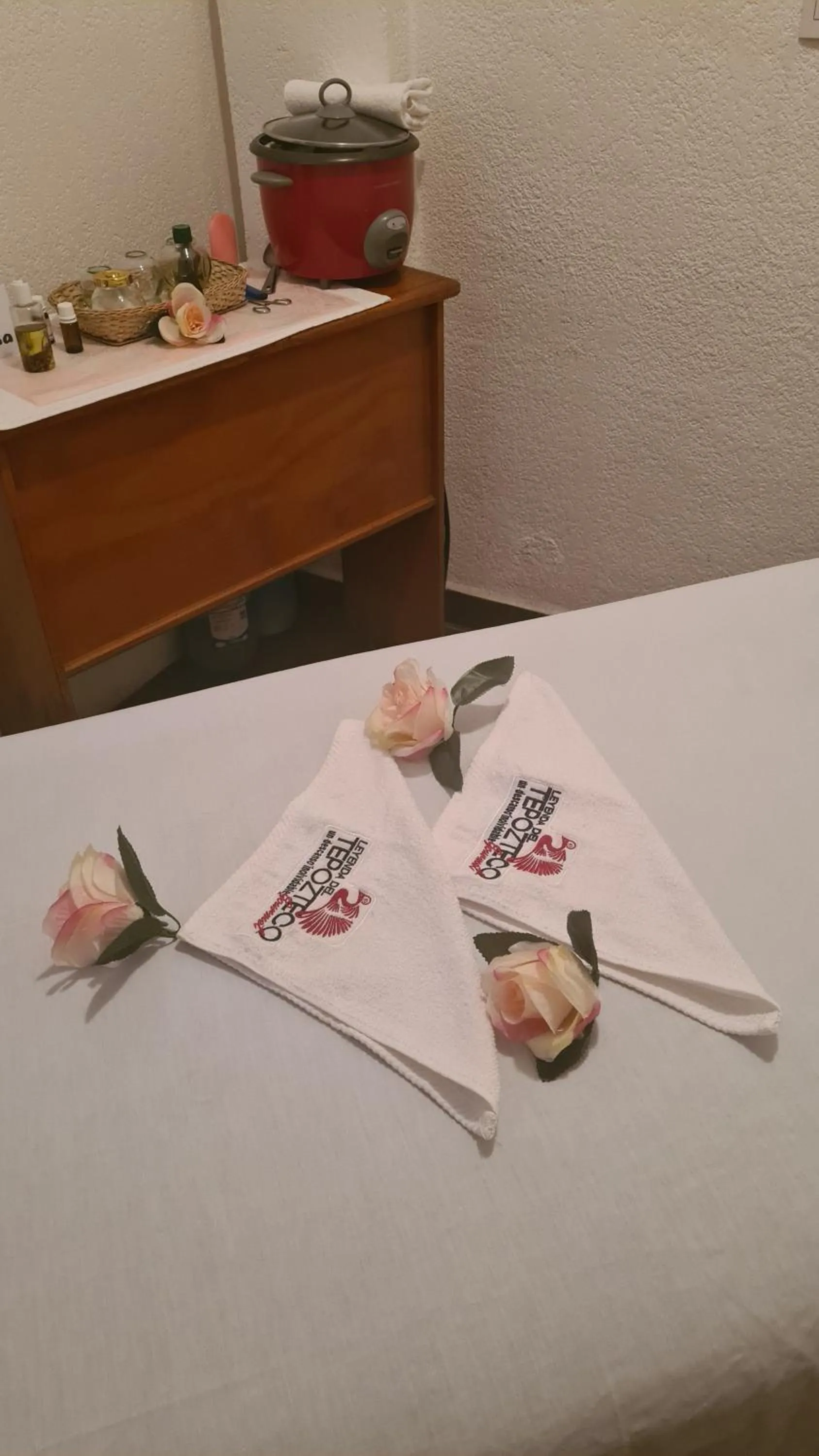 Massage, Bed in Hotel Leyenda del Tepozteco