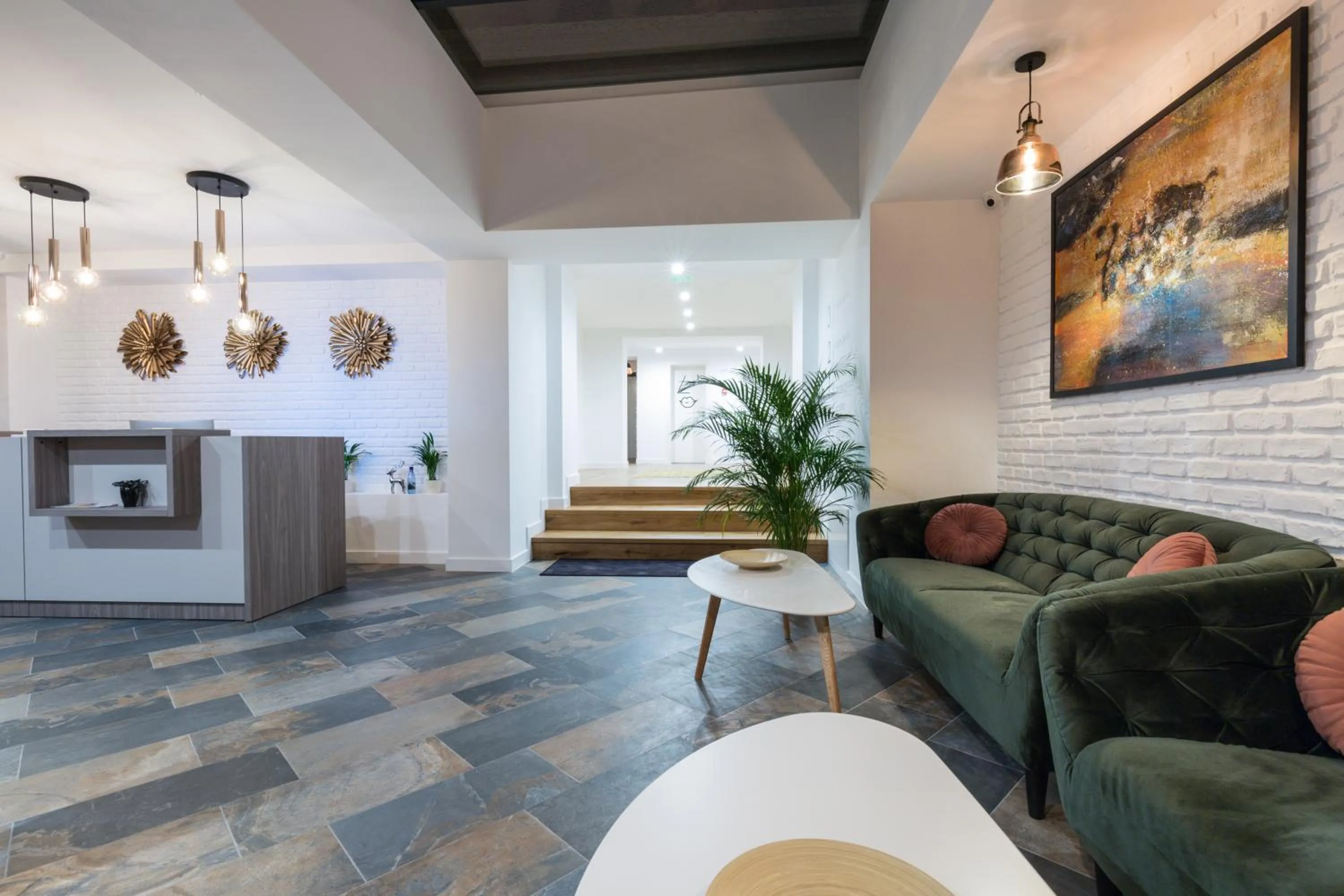 UpperHouse Suites & More