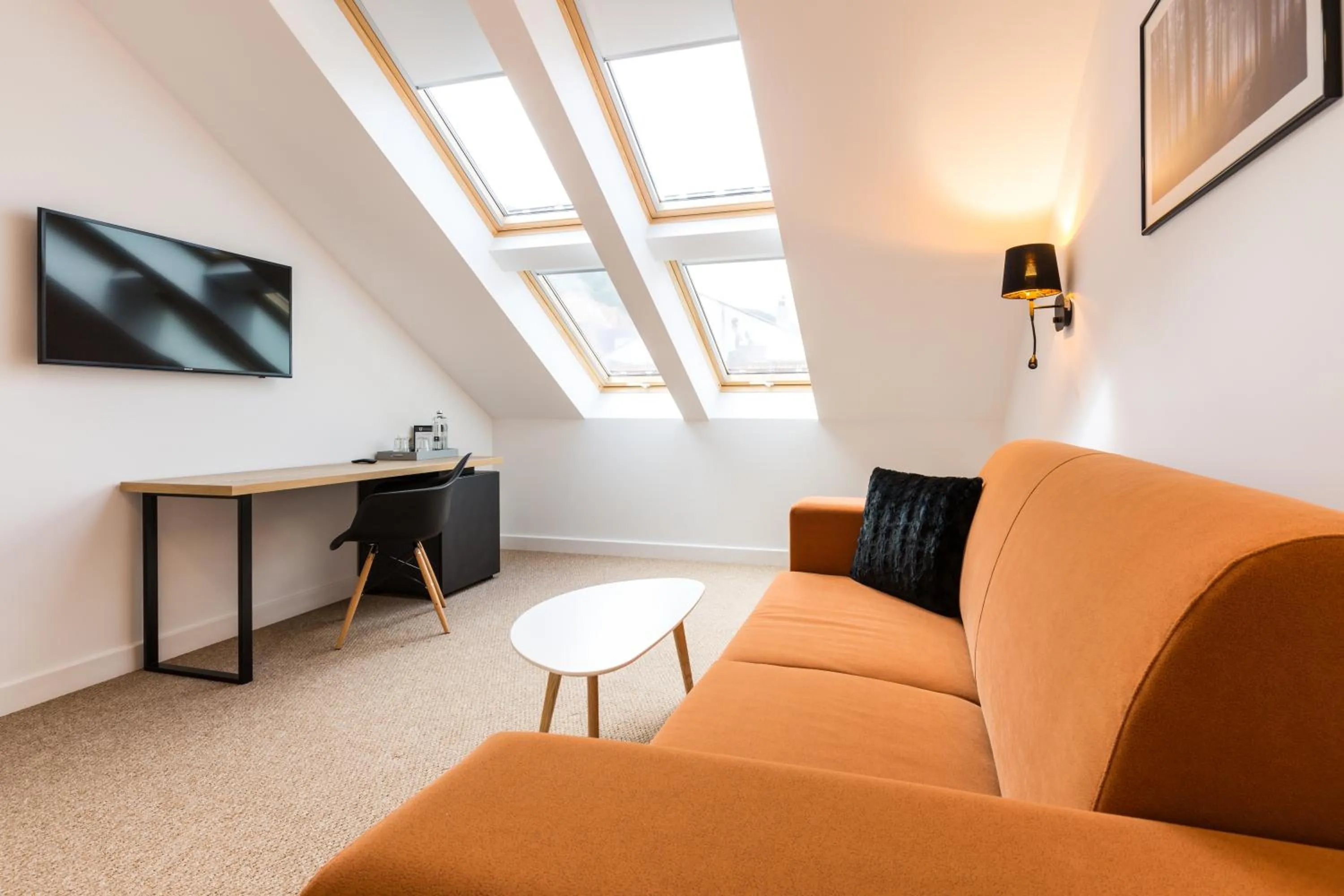 UpperHouse Suites & More