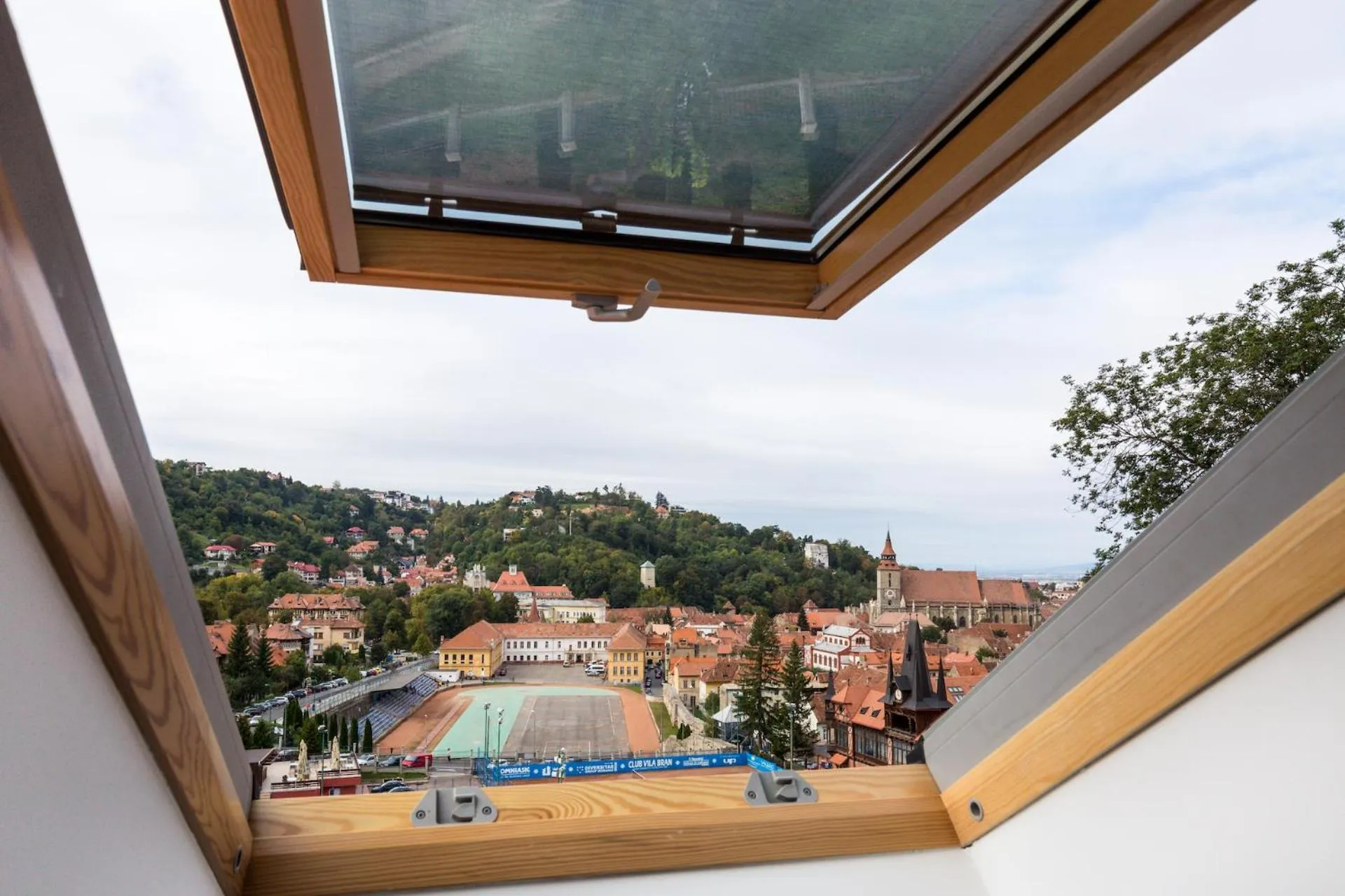 UpperHouse Suites & More