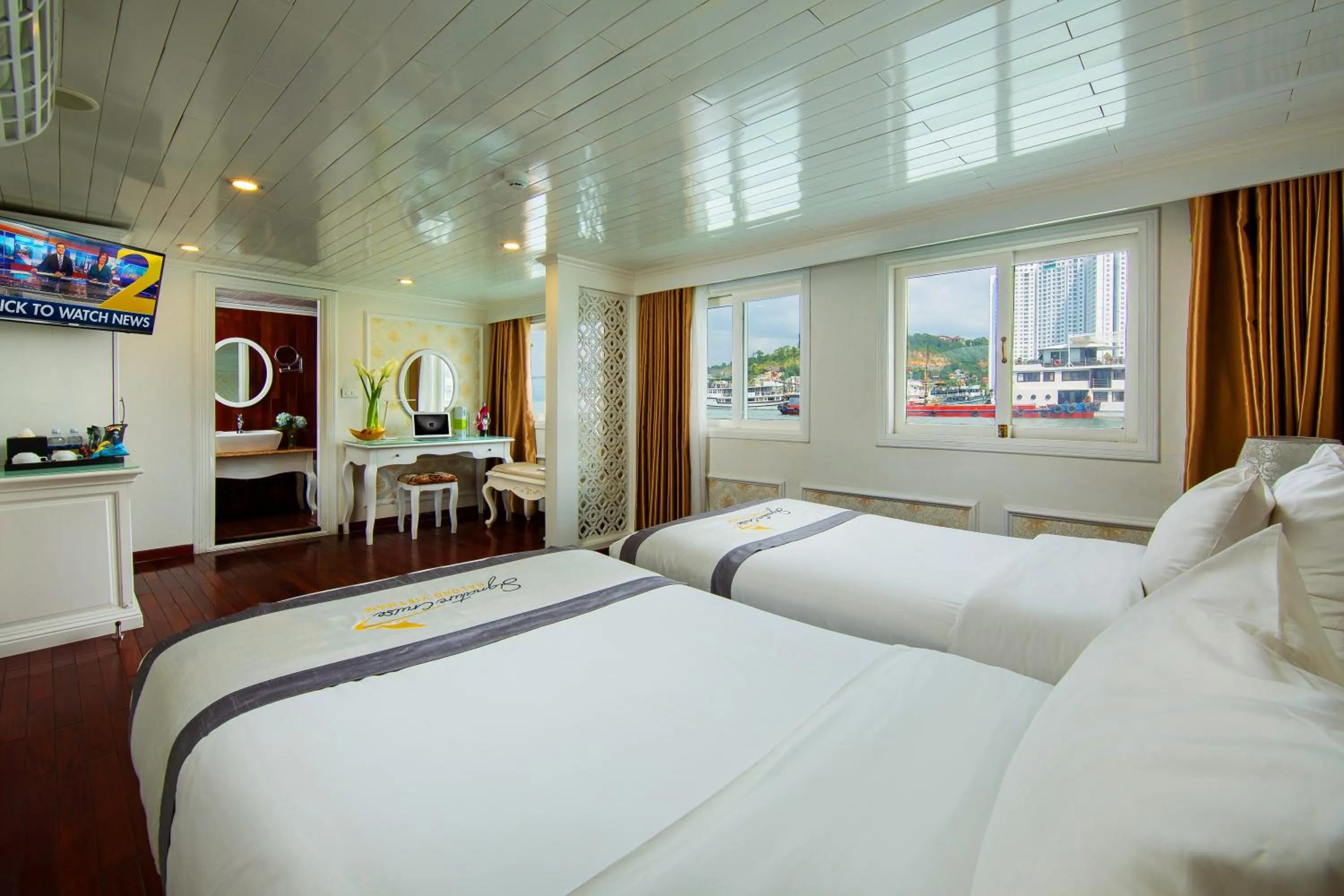 Bed in Signature Royal Halong Cruise