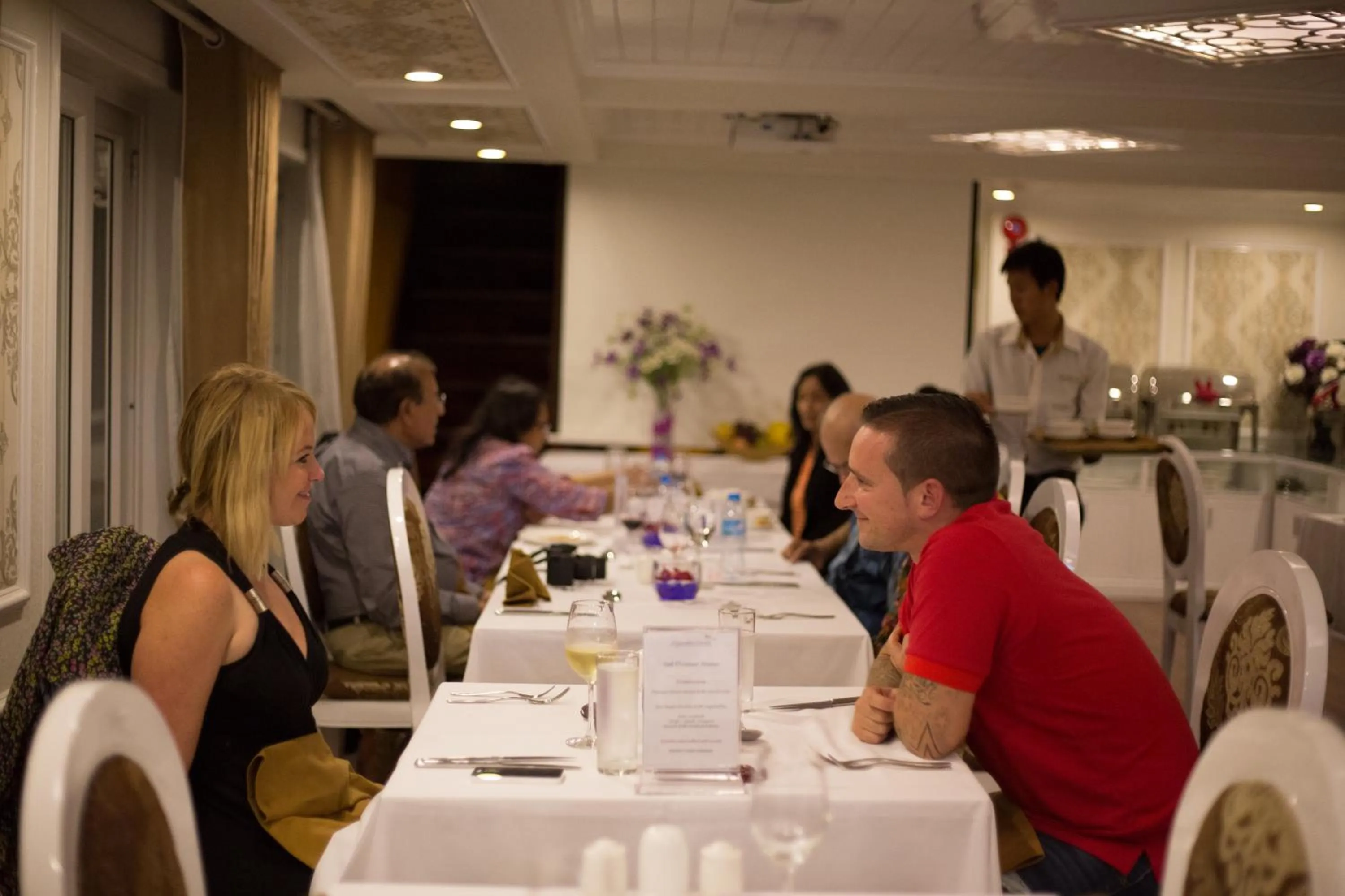 Restaurant/places to eat in Signature Royal Halong Cruise