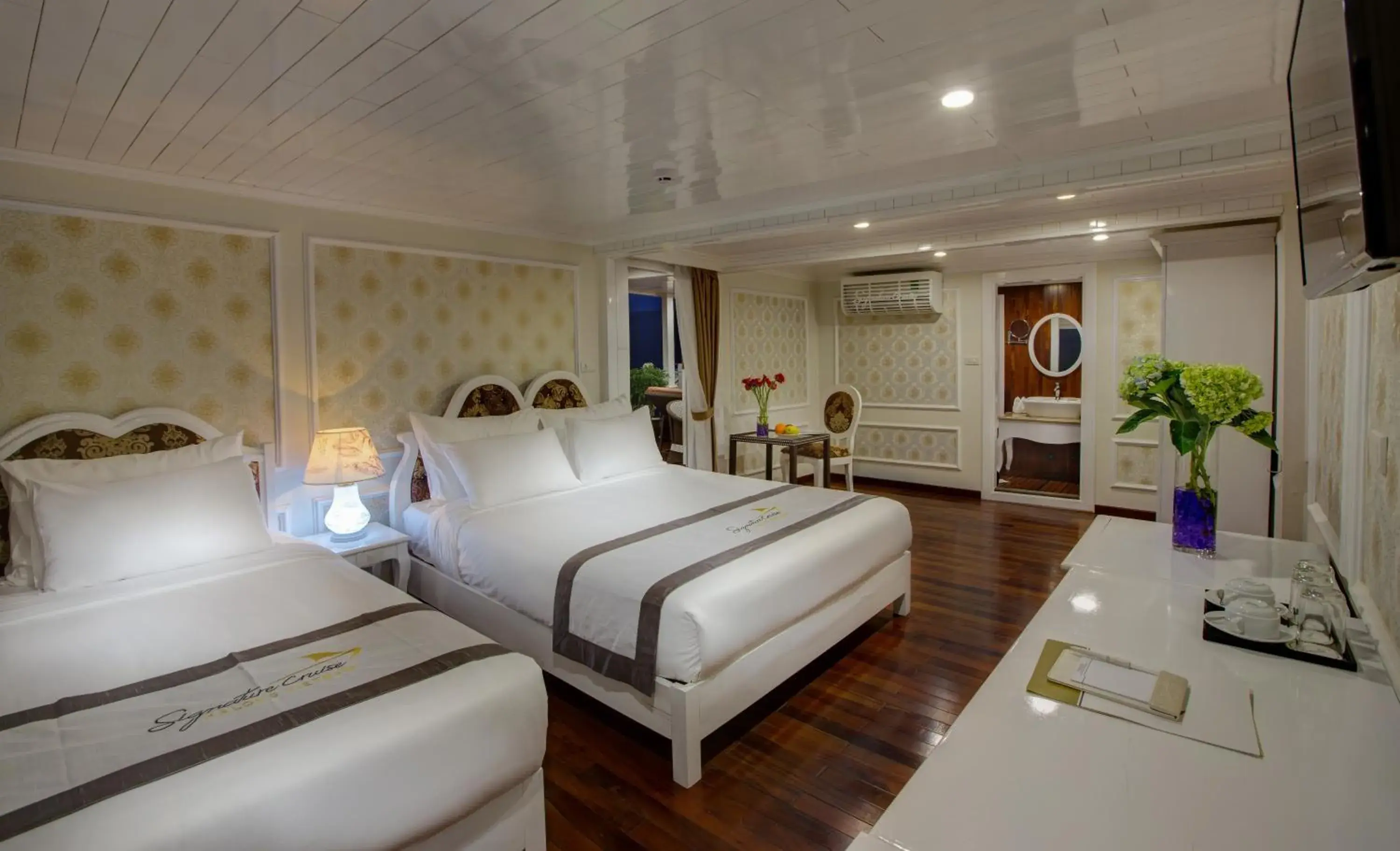 Exclusive Family Suite with Private Terrace - single occupancy - 2 days 1 night in Signature Royal Halong Cruise Exclusive Family Suite with Private Terrace - single occupancy - 2 days 1 night in Signature Royal Halong Cruise