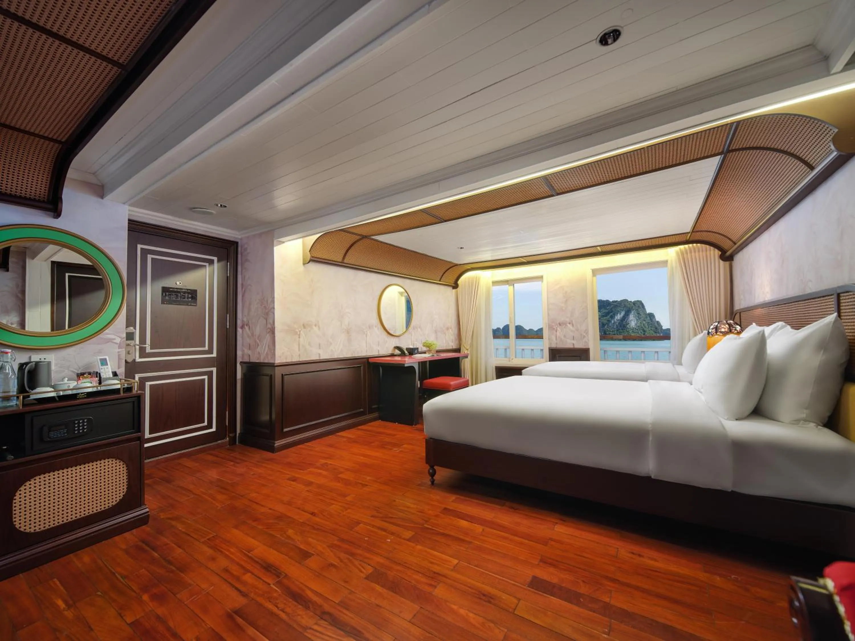 Bed in Signature Royal Halong Cruise