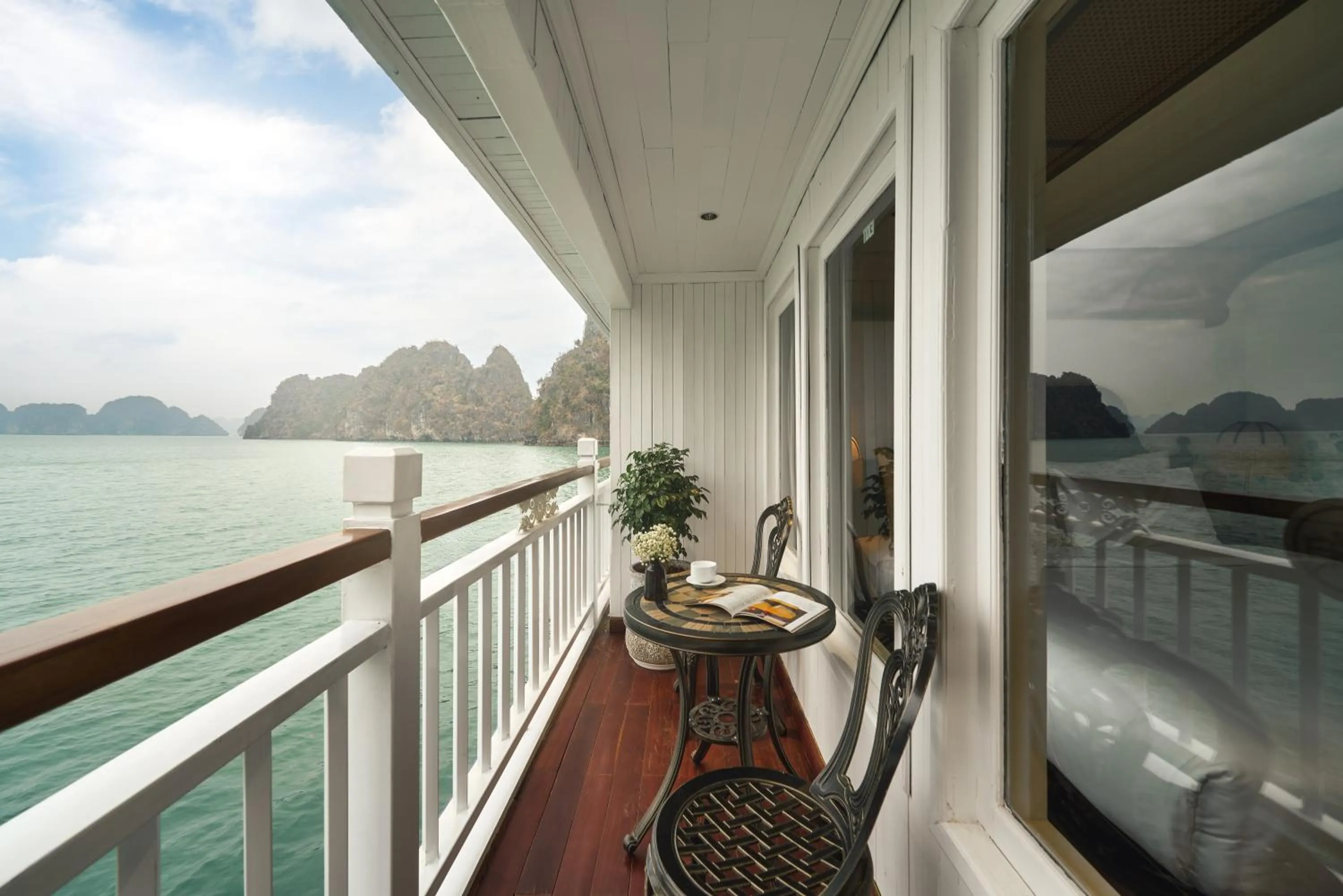 Signature Royal Halong Cruise