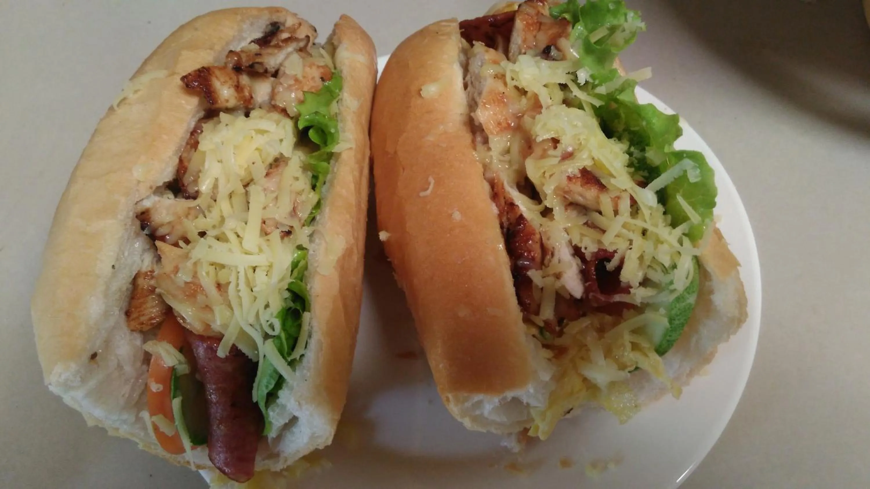 Food and drinks in Kampot River Bungalow by MAMA