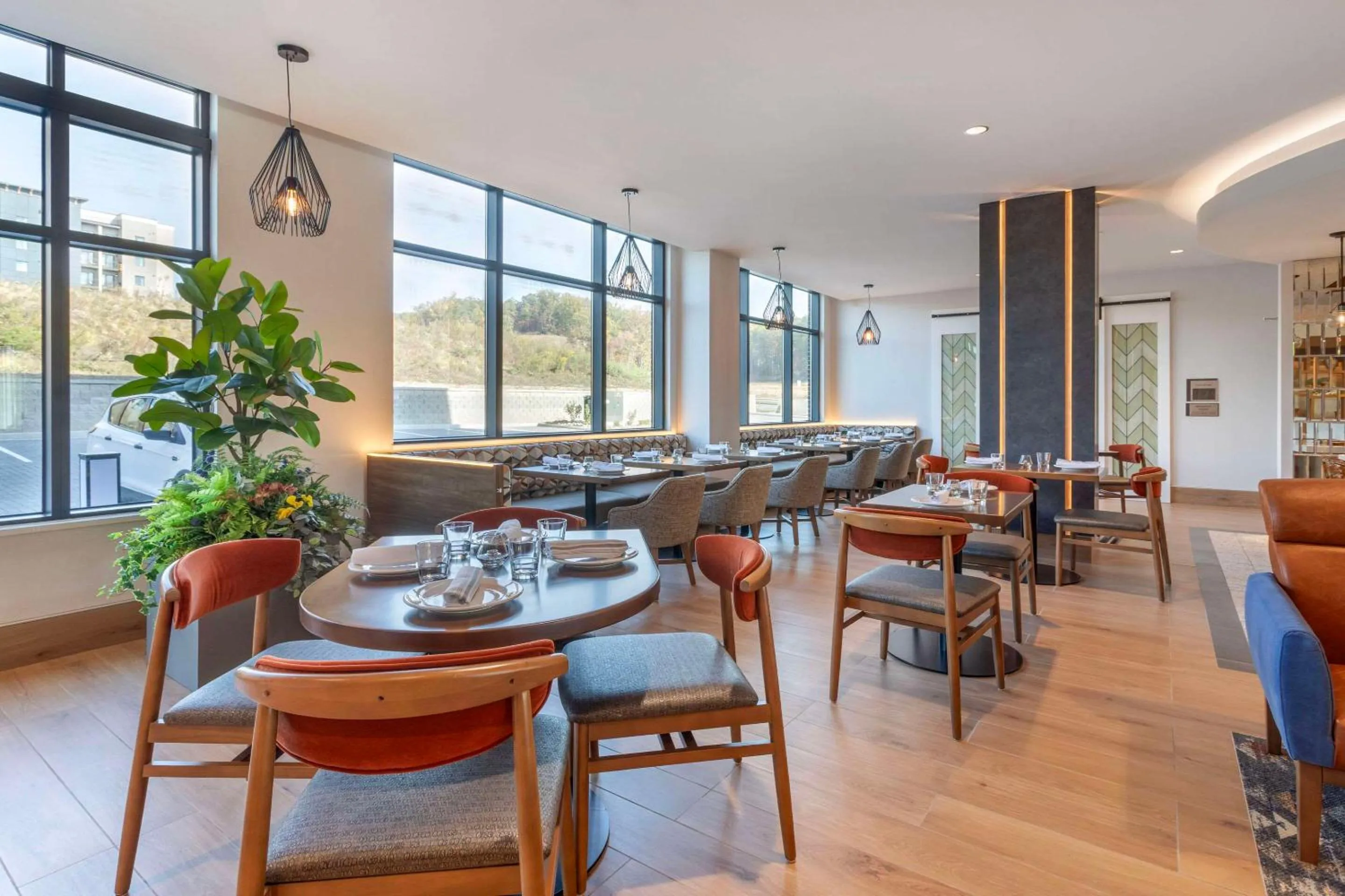 Restaurant/places to eat in Cambria Hotel Pigeon Forge