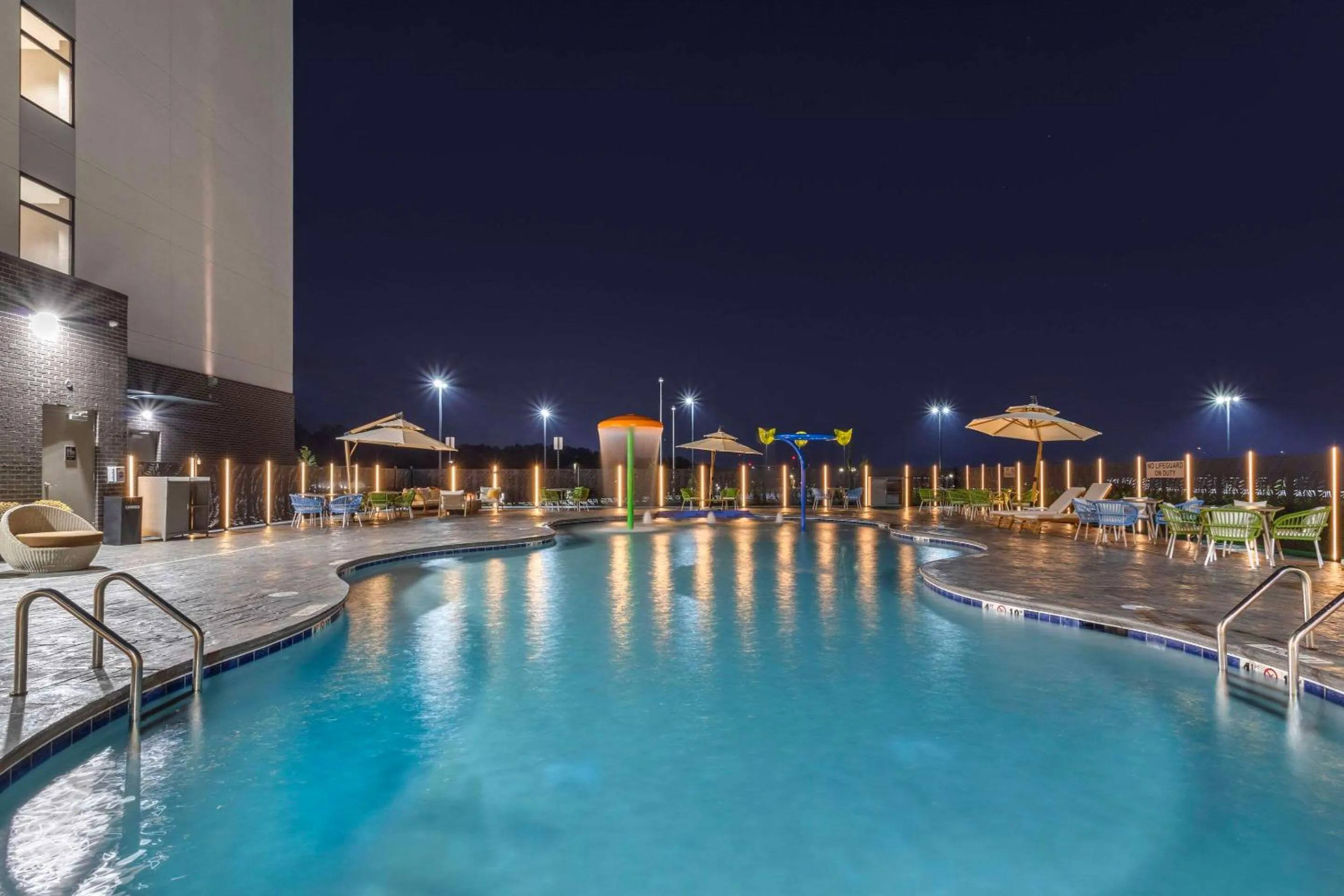 Swimming pool in Cambria Hotel Pigeon Forge