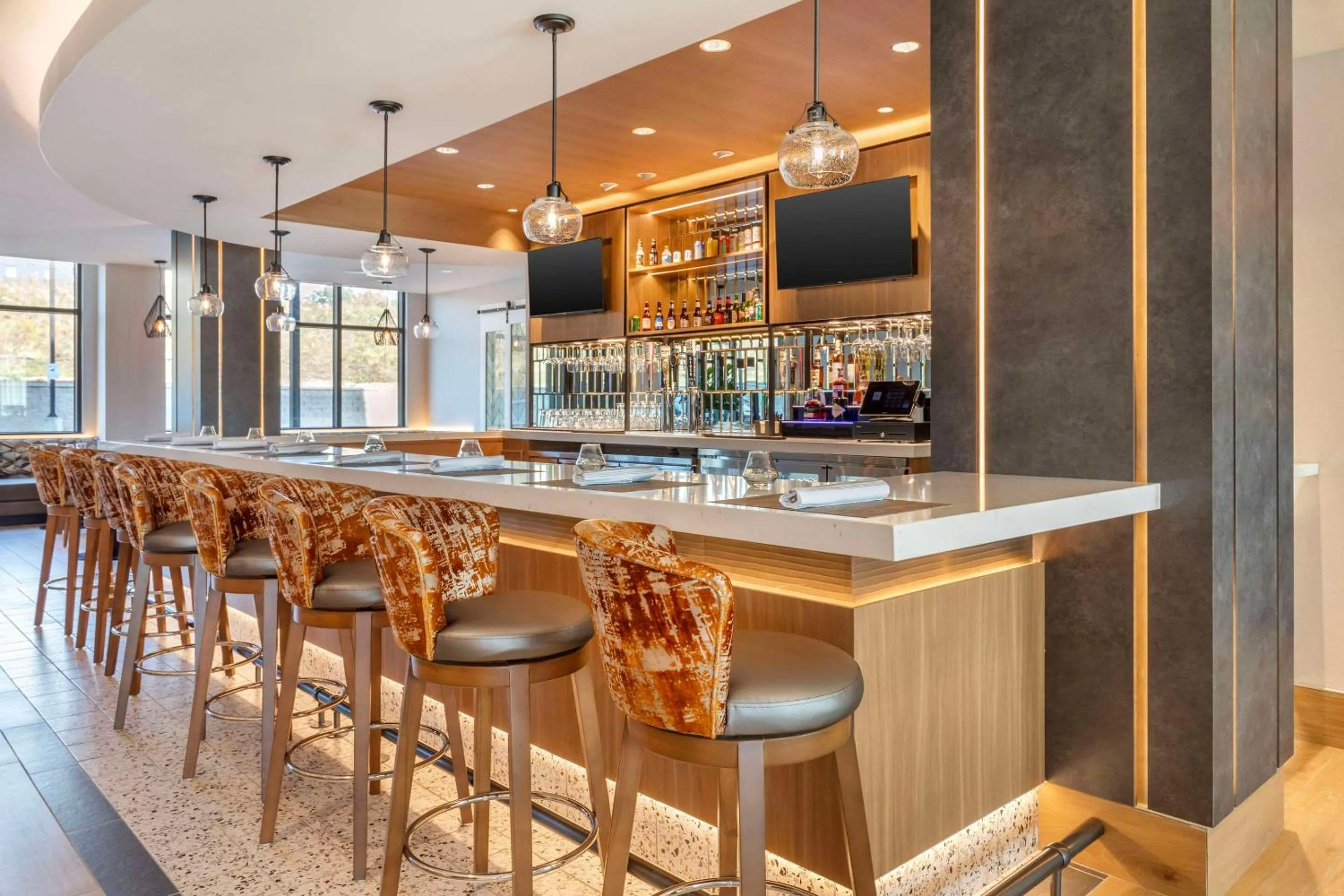 Lounge or bar in Cambria Hotel Pigeon Forge