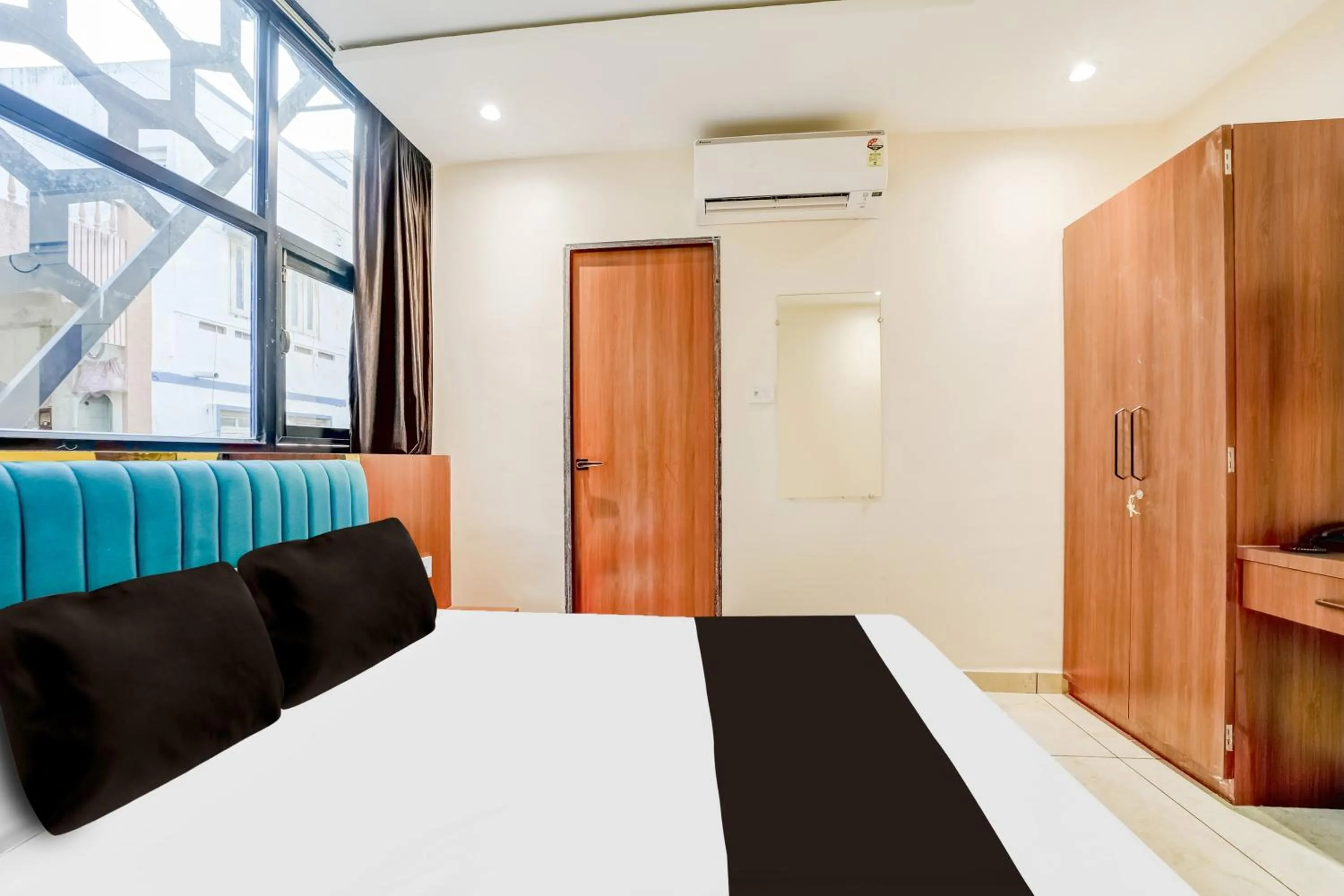Bedroom, Bed in Hotel O Mahakal Temple Formerly Shivangam