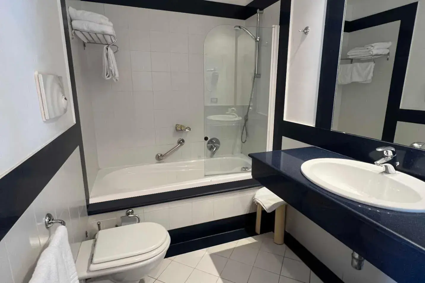 Economy Single Room in Hotel Conchiglia d'Oro Economy Single Room in Hotel Conchiglia d'Oro