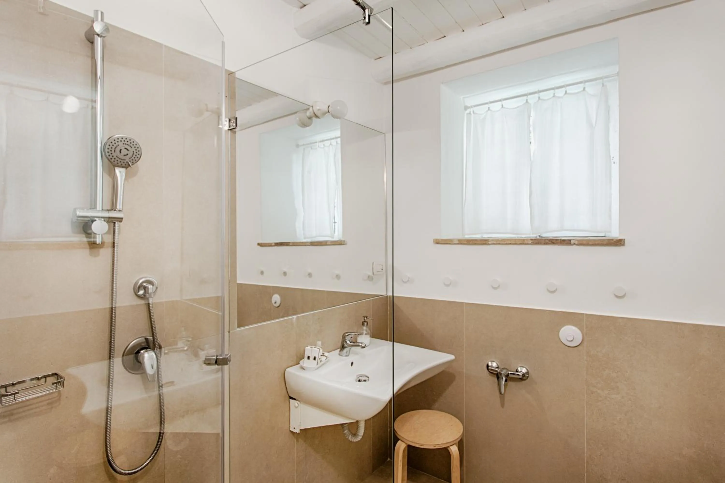 Bathroom in Baglio Occhipinti