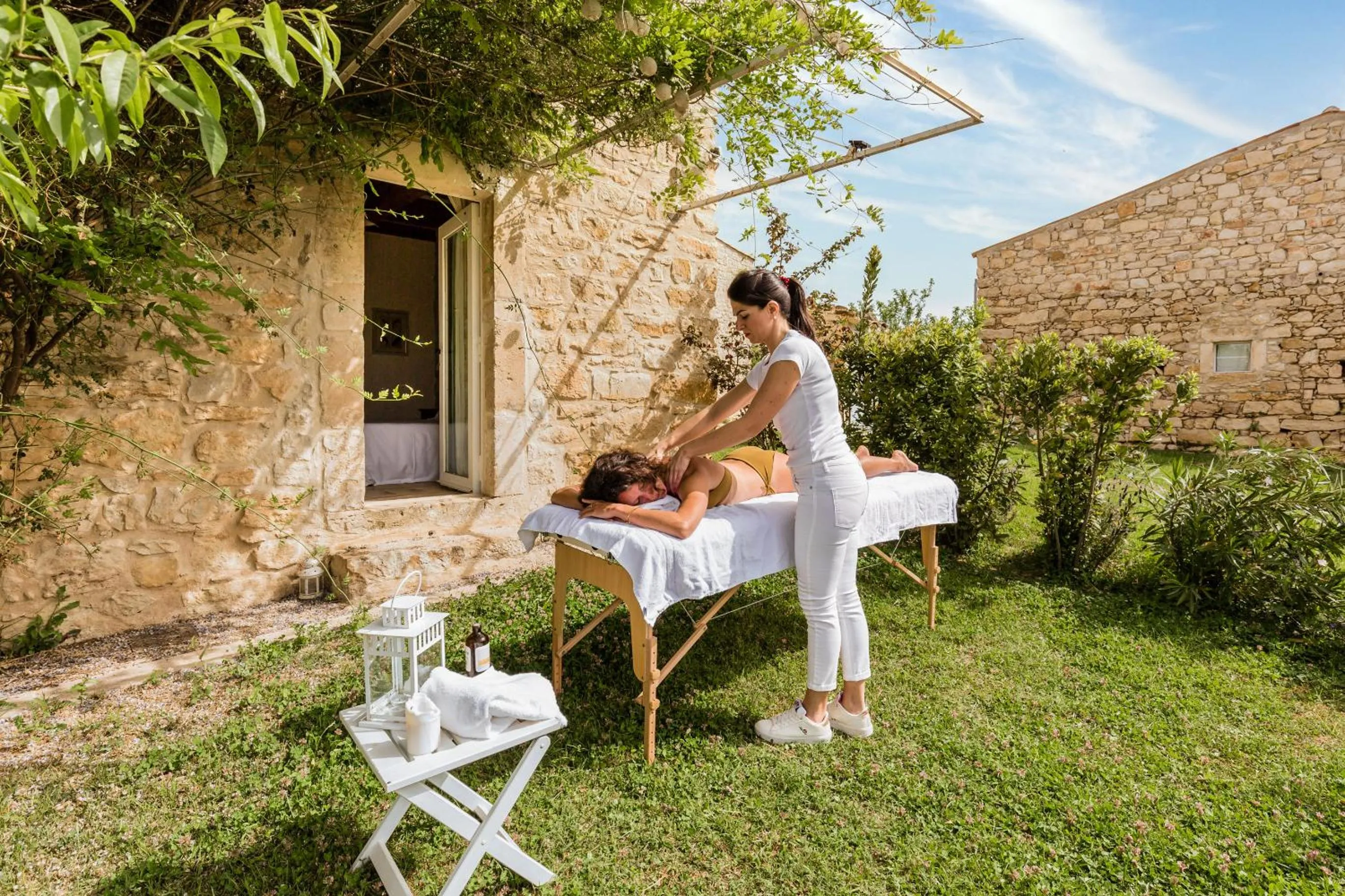 Massage in Baglio Occhipinti