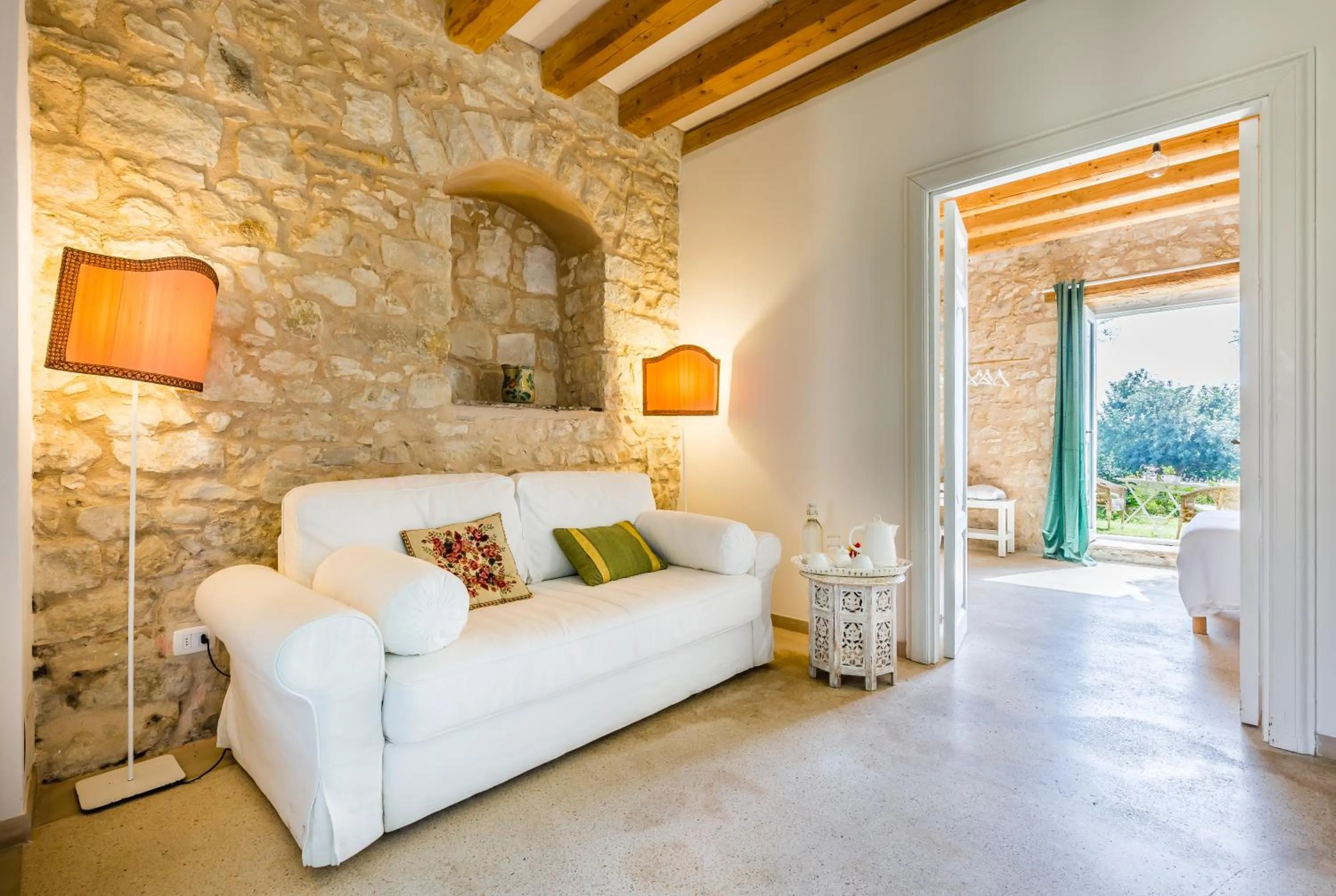 Photo of the whole room in Baglio Occhipinti