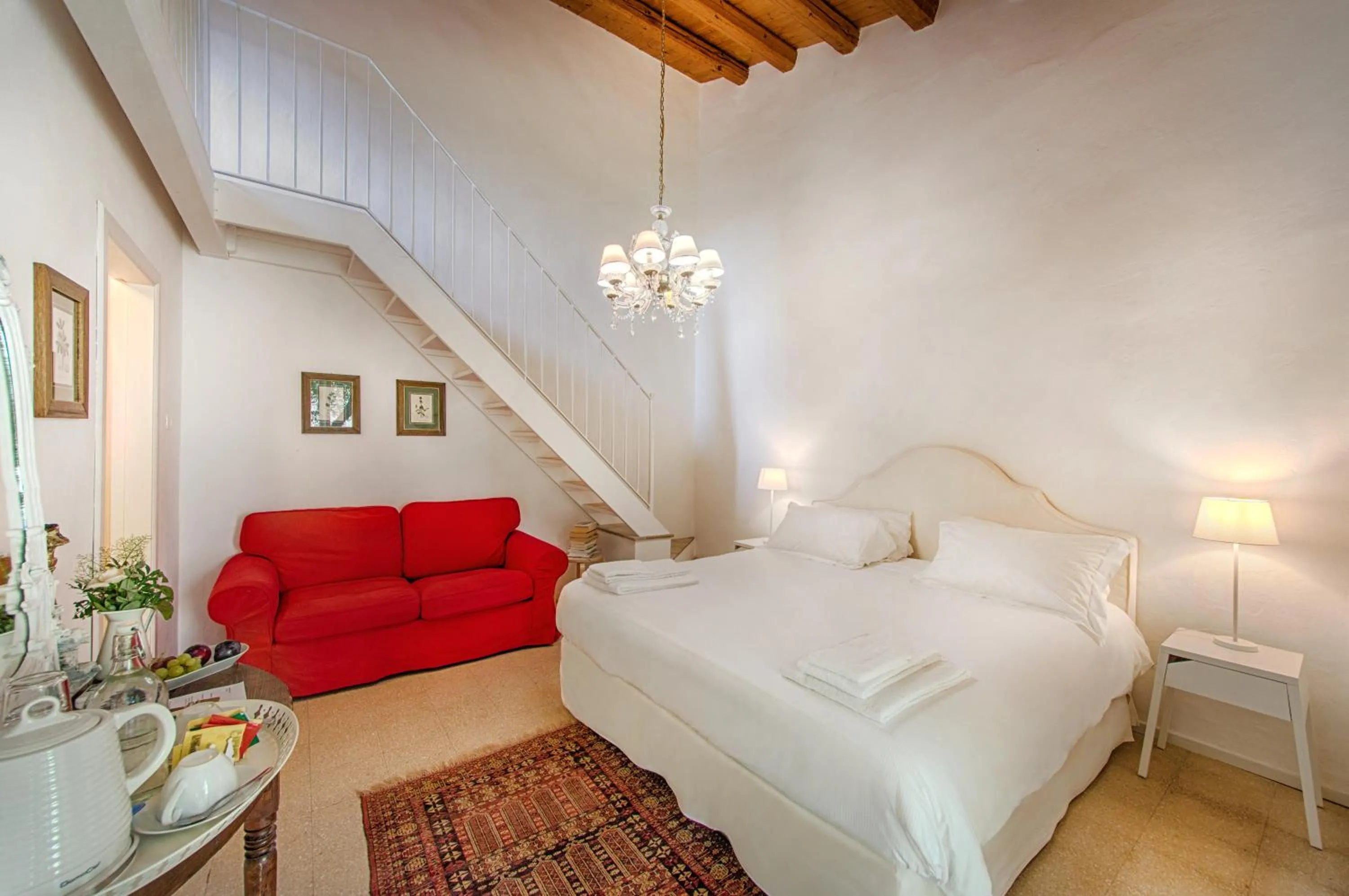 Photo of the whole room, Bed in Baglio Occhipinti