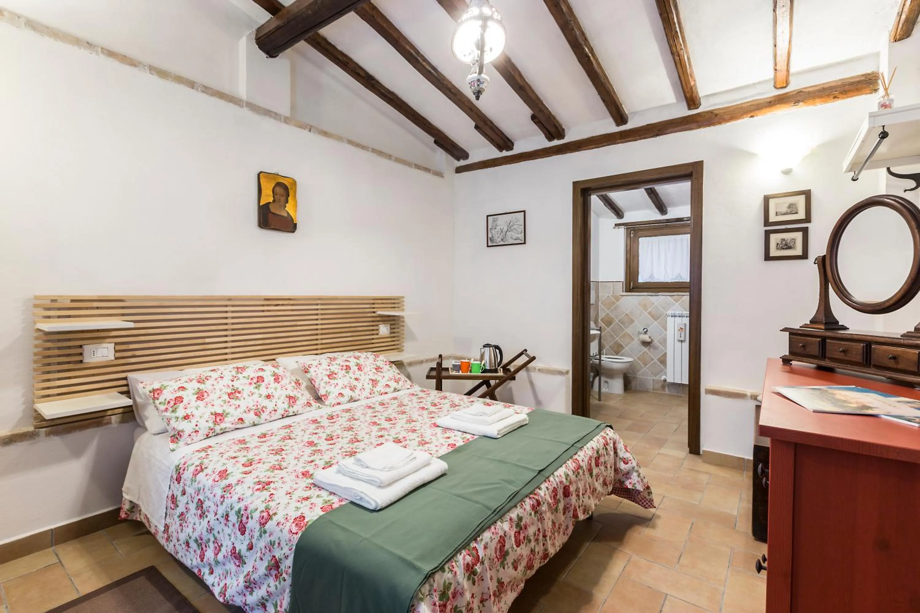 Photo of the whole room, Bed in B&B Cantico Delle Creature