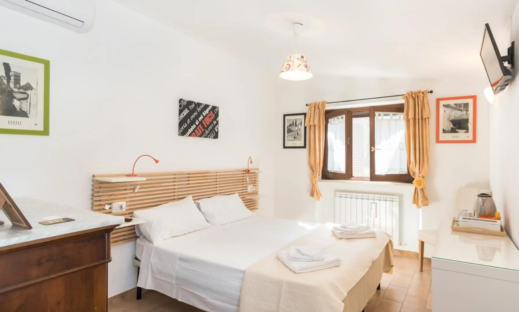 Toilet, Bed in B&B Cantico Delle Creature