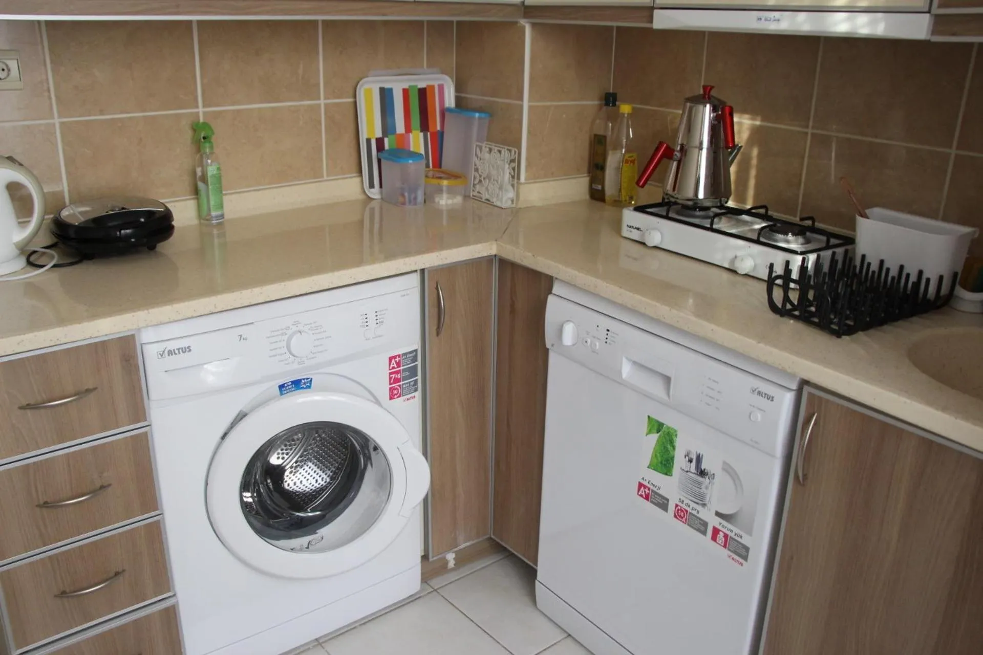 Kitchen or kitchenette in Kinzi House