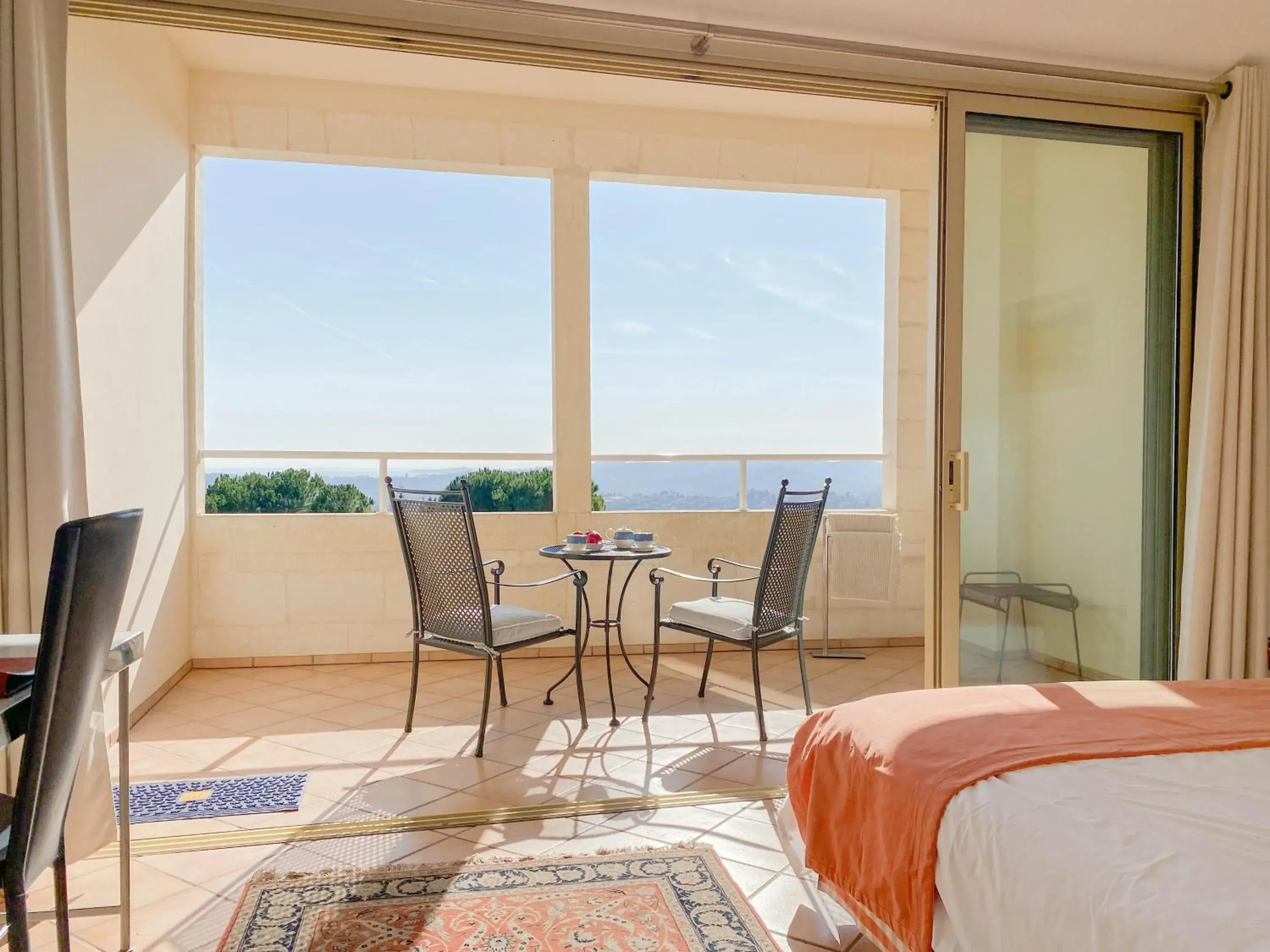 Deluxe Double Room with Sea View in Villa Saint Maxime Deluxe Double Room with Sea View in Villa Saint Maxime