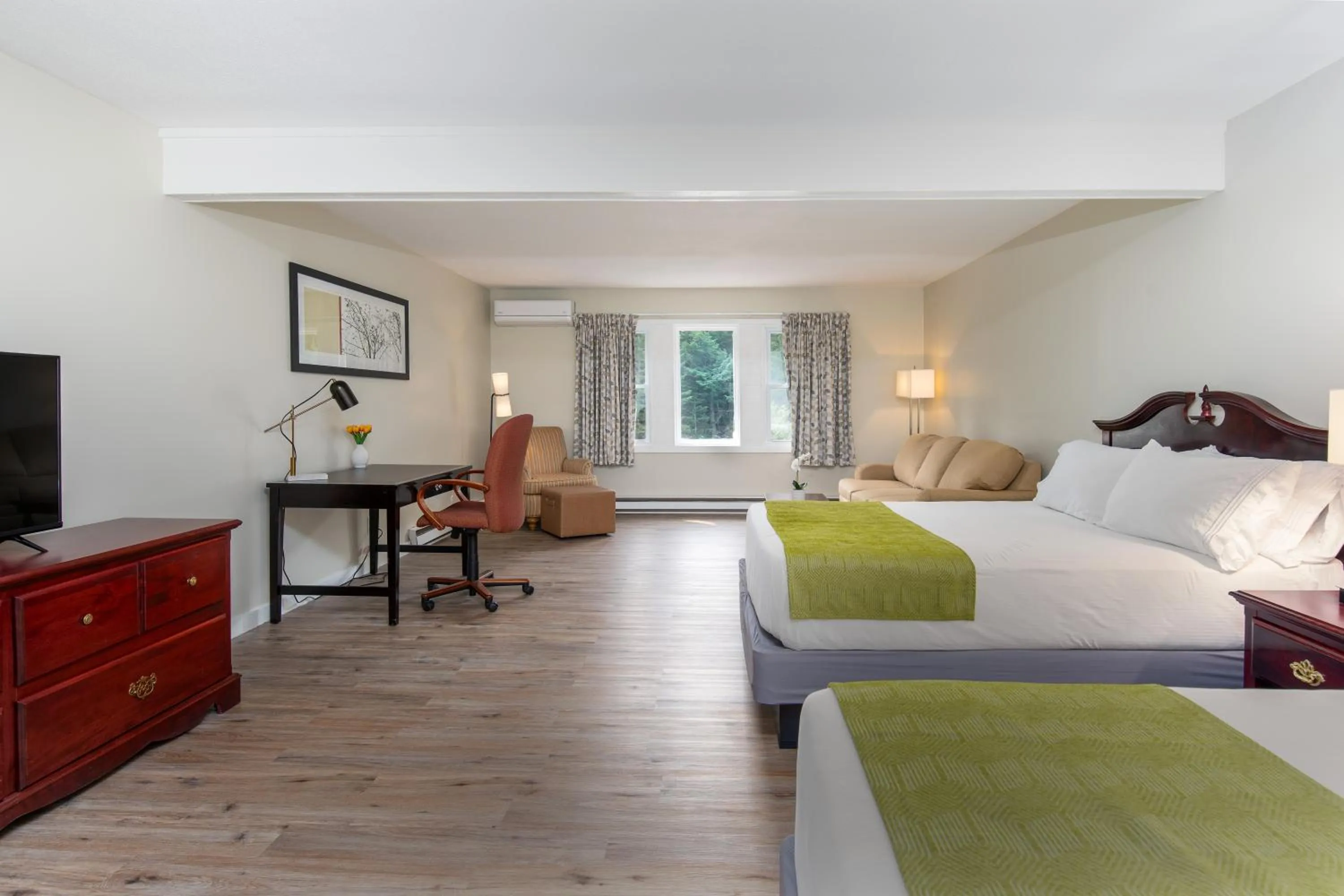 Bedroom, Bed in Grey Bonnet Inn