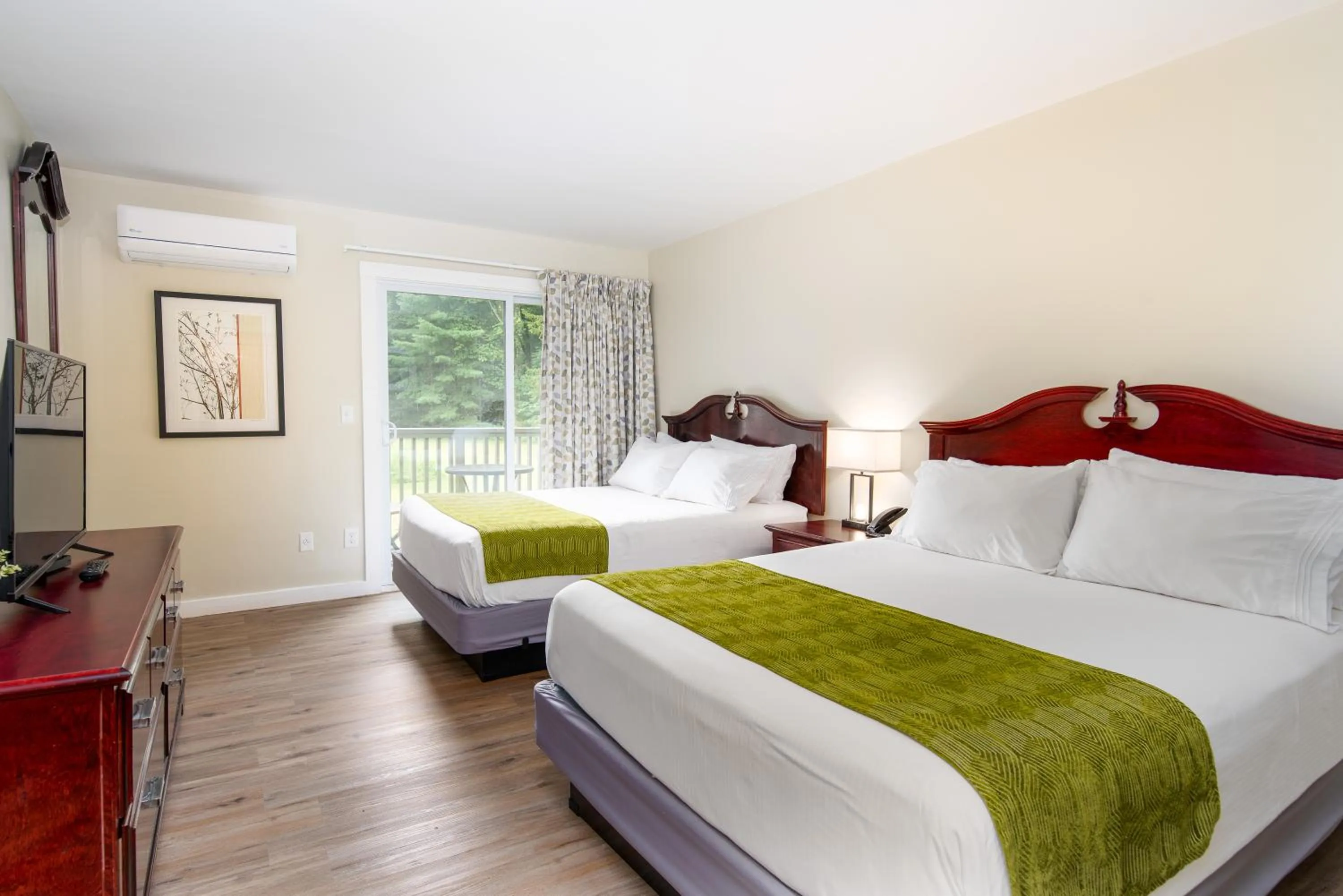 Bedroom, Bed in Grey Bonnet Inn