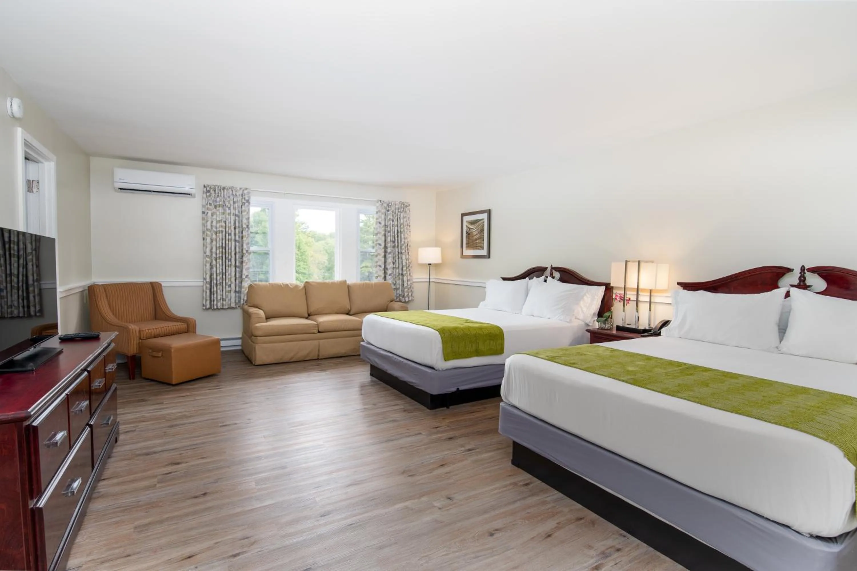 Bedroom, Bed in Grey Bonnet Inn