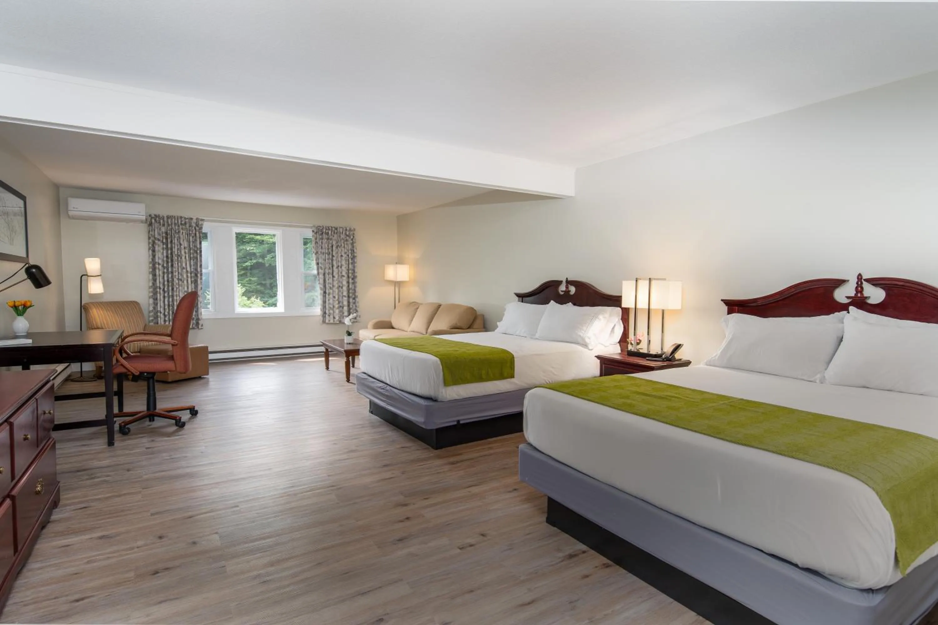 Bedroom, Bed in Grey Bonnet Inn