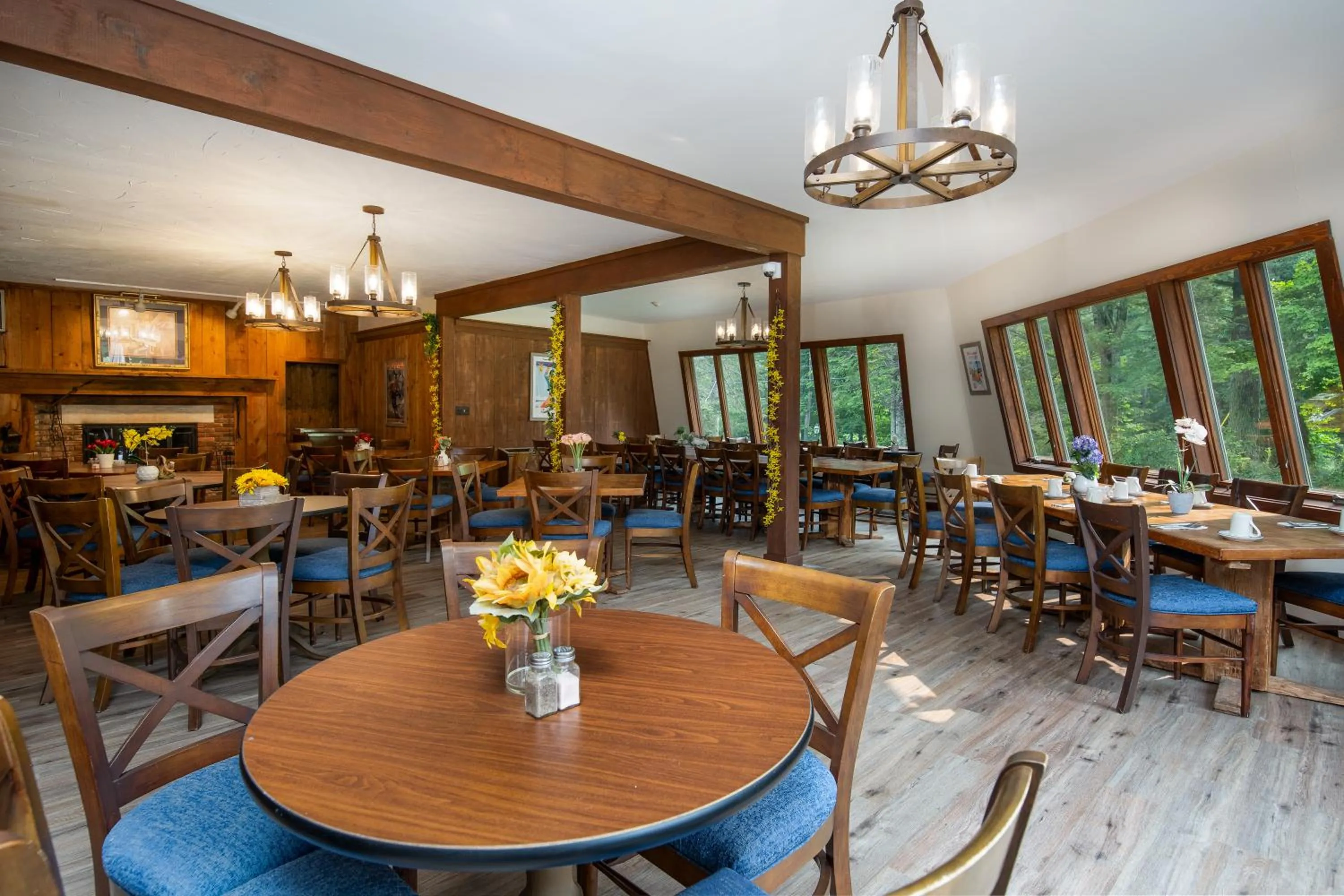 Breakfast in Grey Bonnet Inn