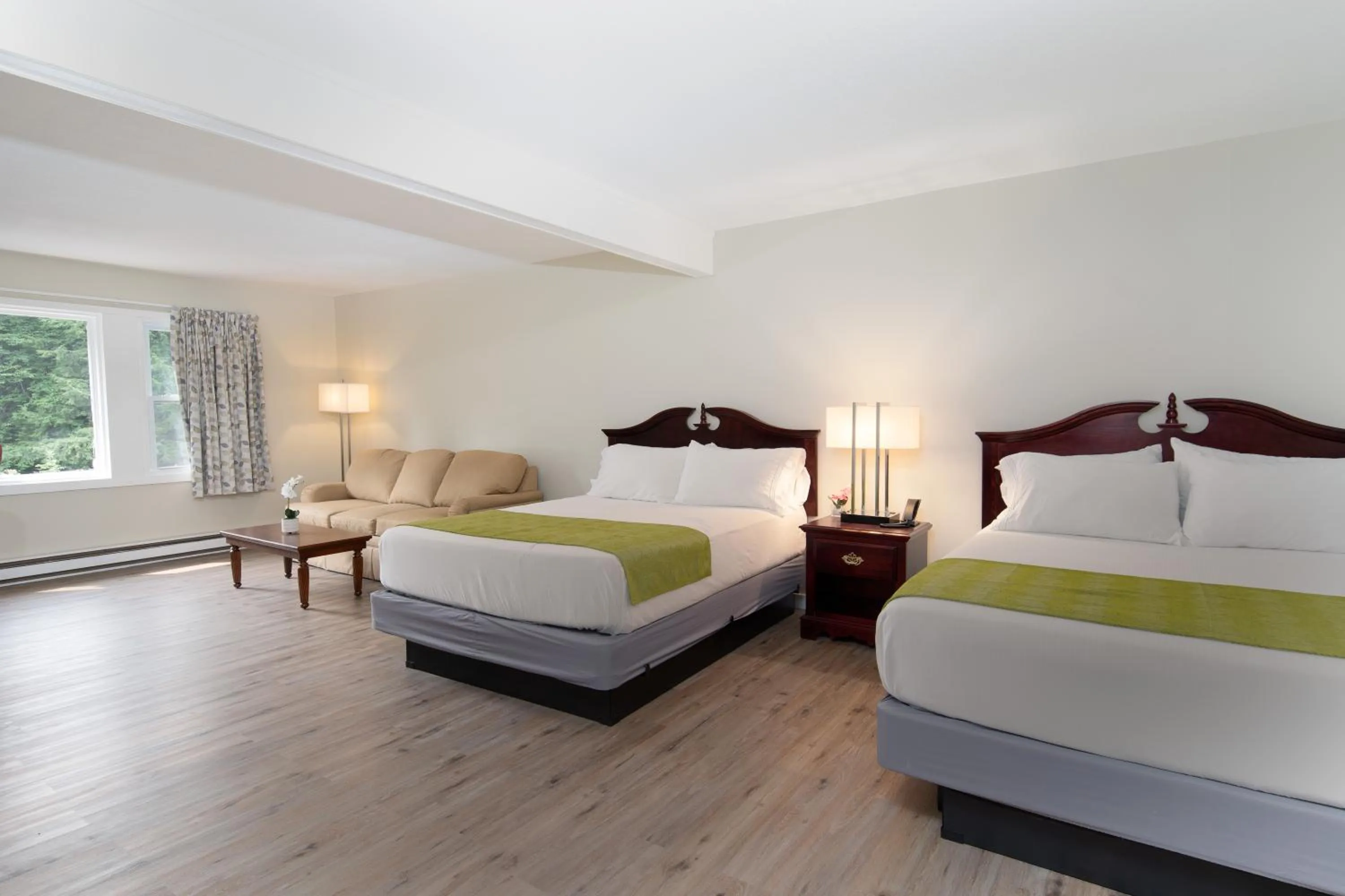 Bedroom, Bed in Grey Bonnet Inn