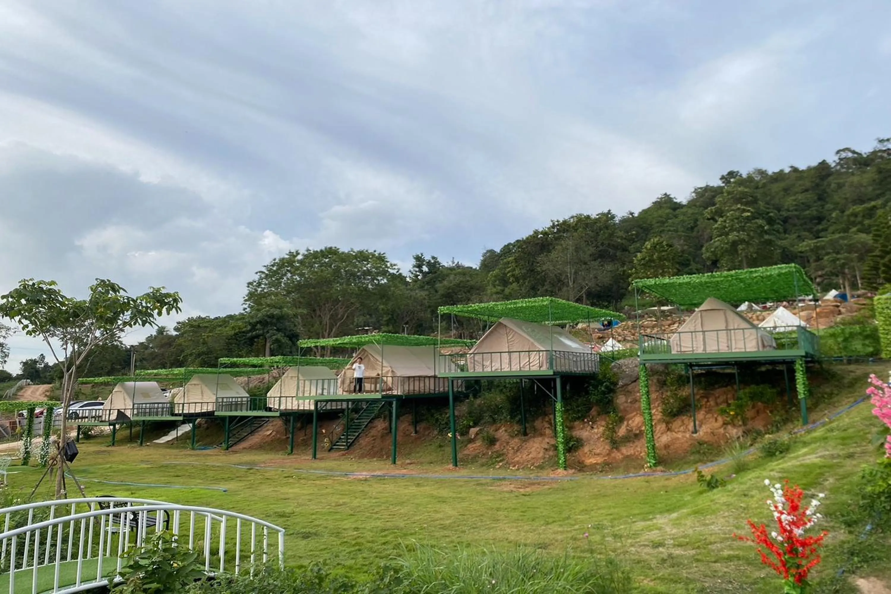 Garden view in Ice Hill