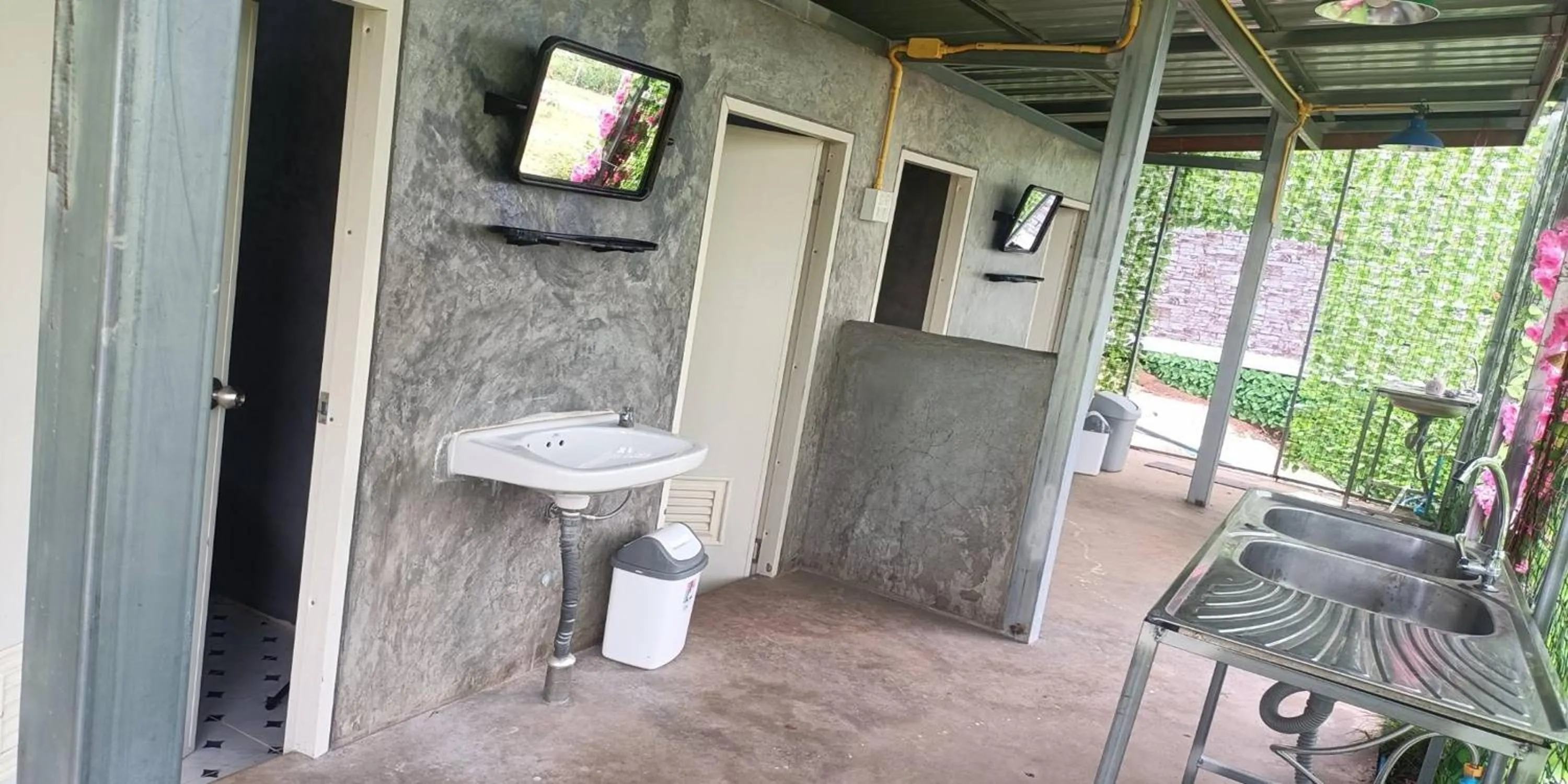 Bathroom in Ice Hill