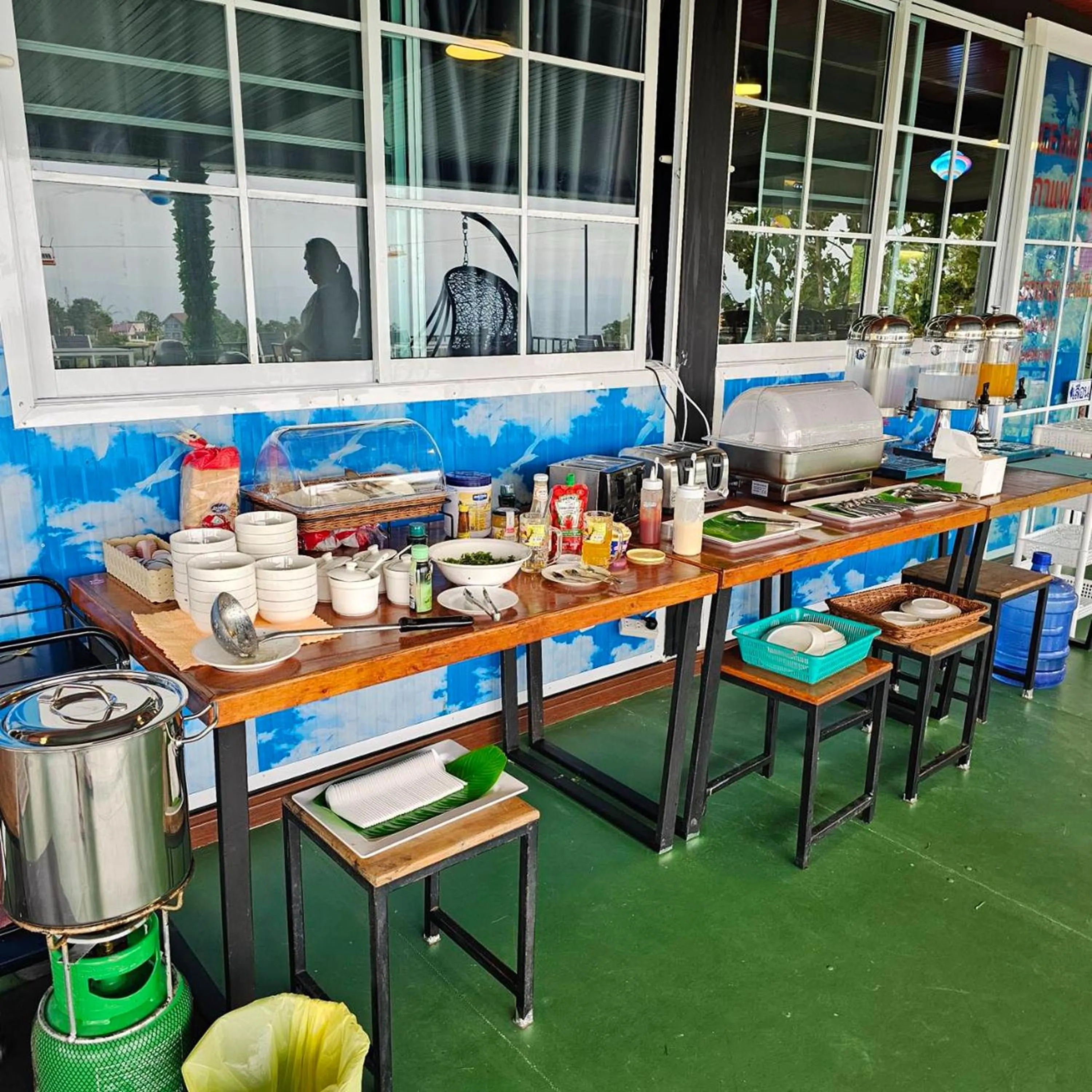 Restaurant/places to eat in Ice Hill