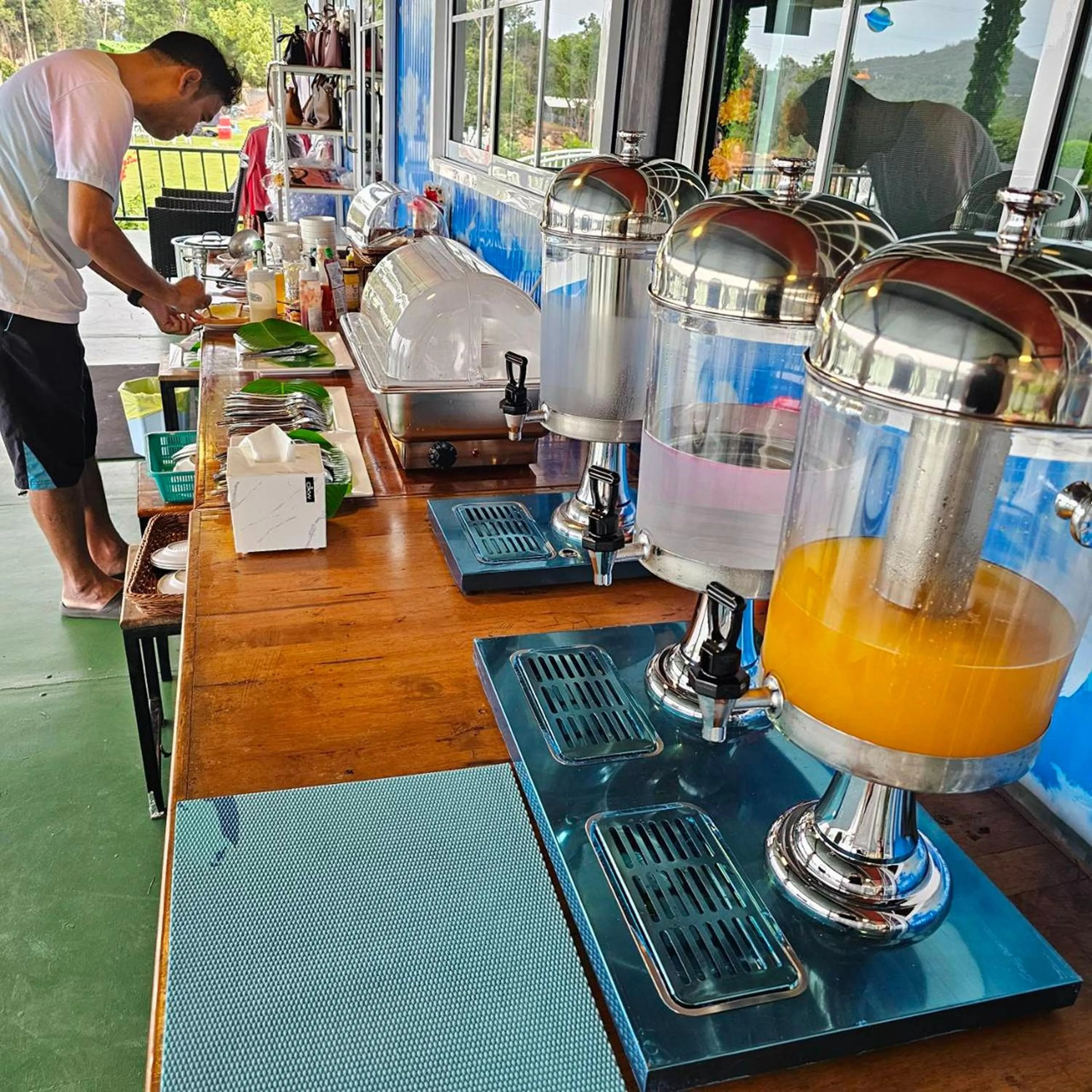 Restaurant/places to eat in Ice Hill