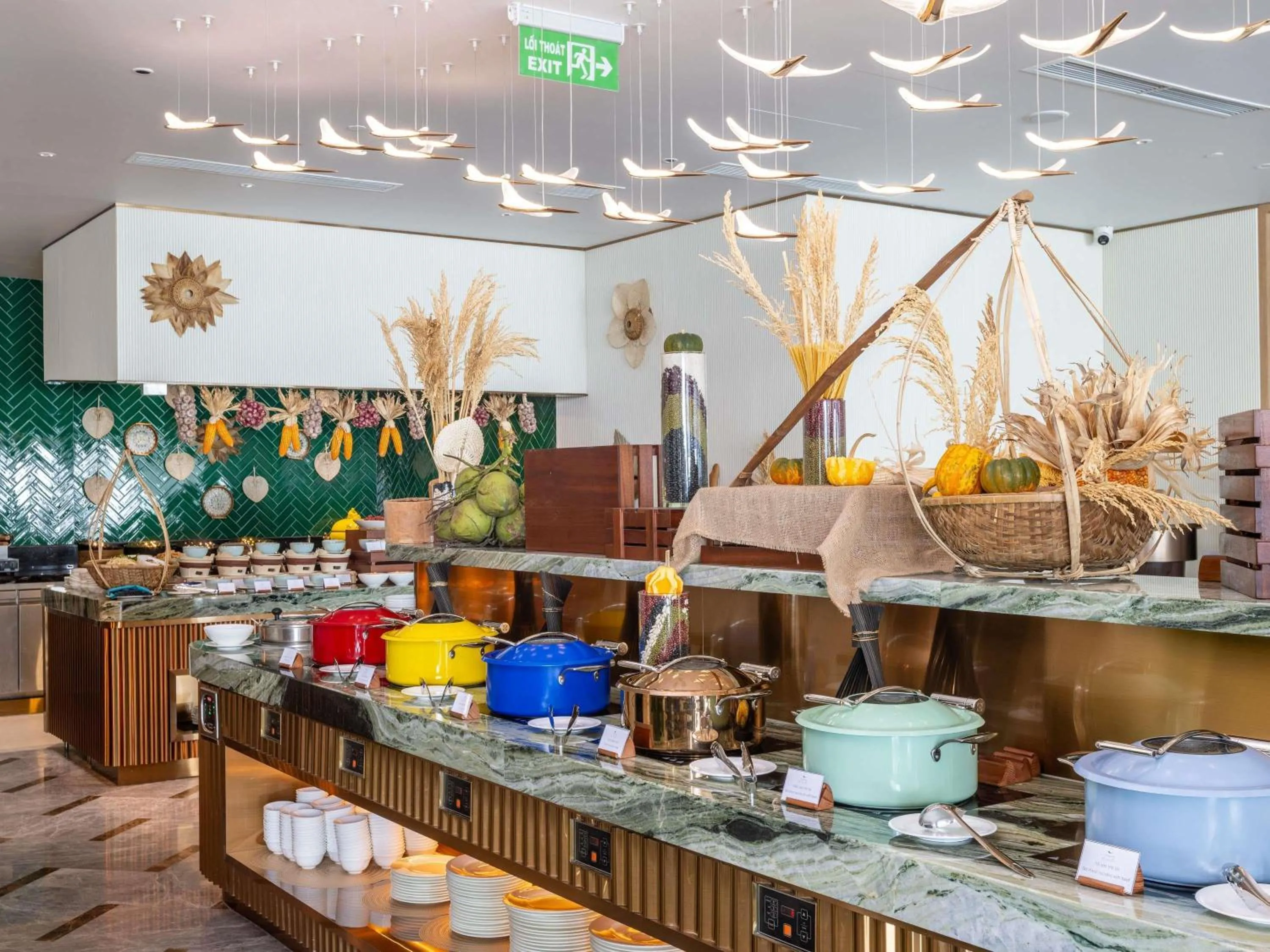 Restaurant/places to eat in The Morning Glow - Handwritten Collection