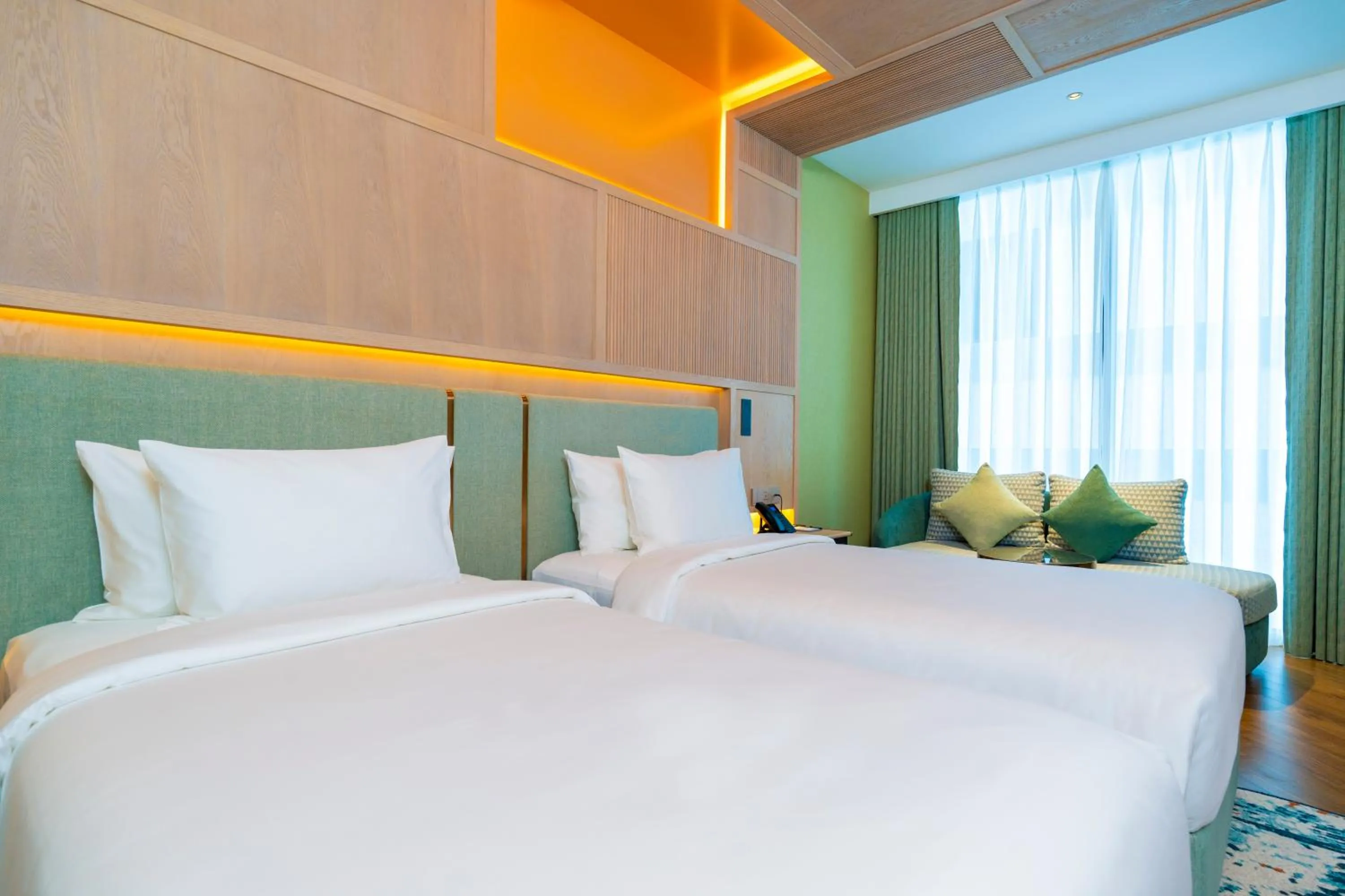 Bed in The Morning Glow - Handwritten Collection