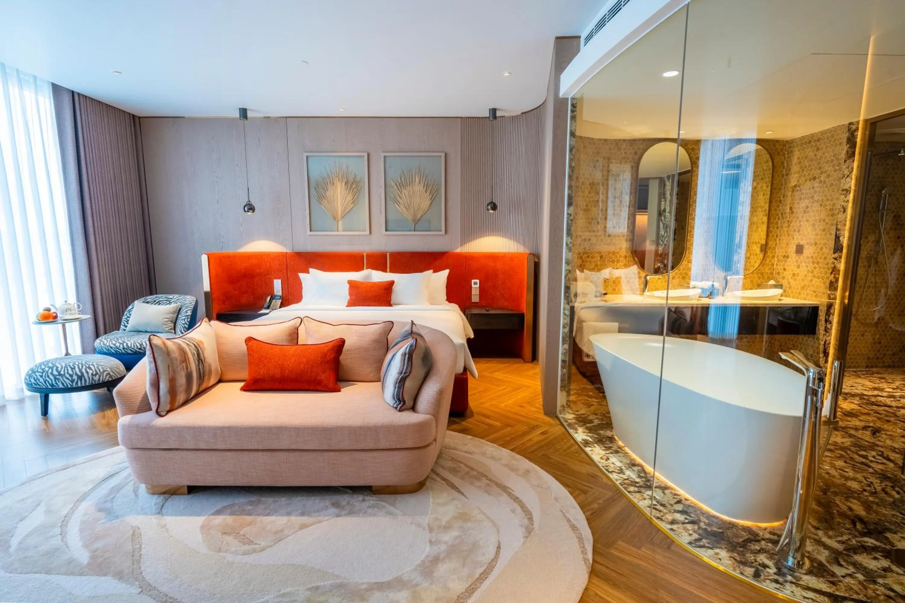 Bed in The Morning Glow - Handwritten Collection