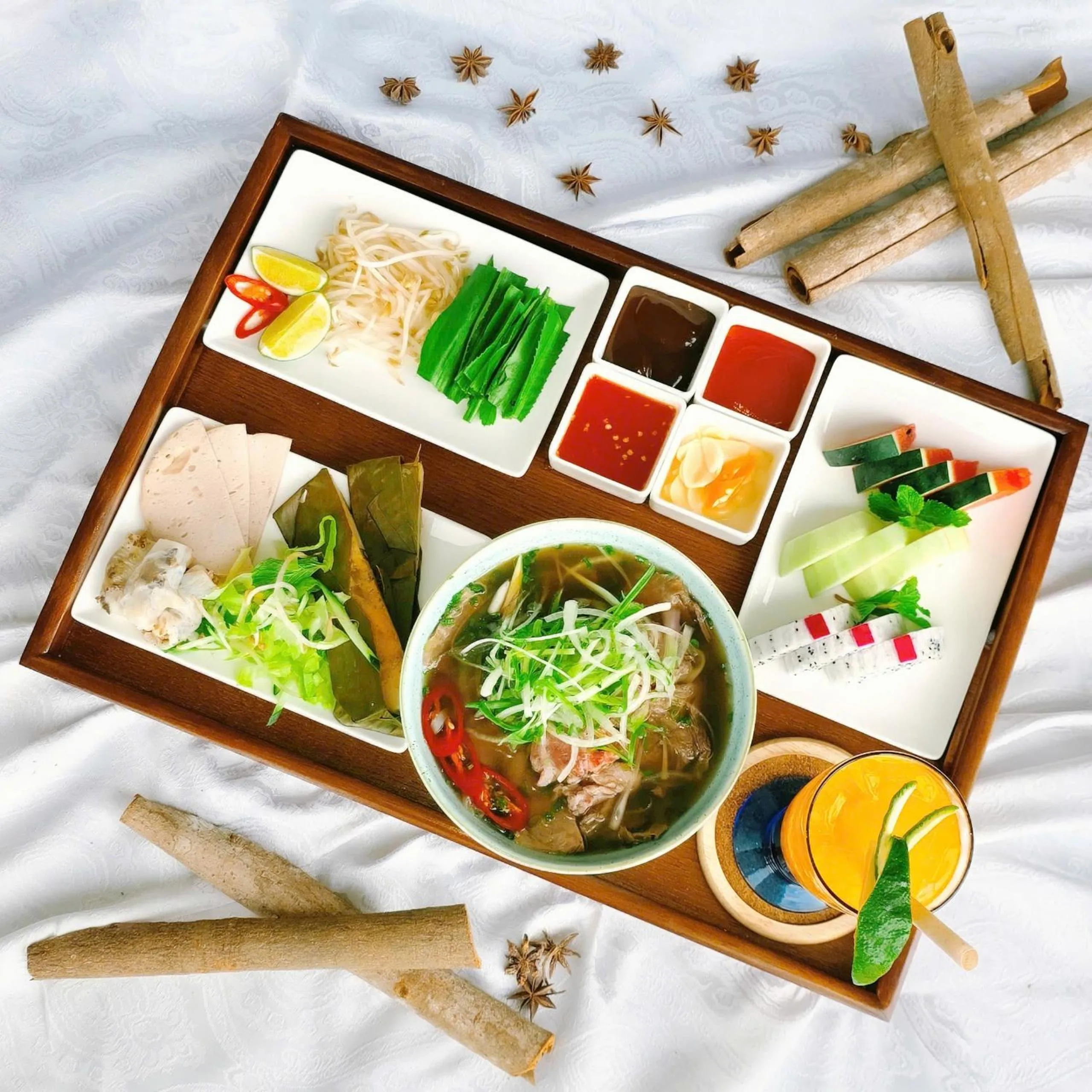 Food and drinks in The Morning Glow - Handwritten Collection