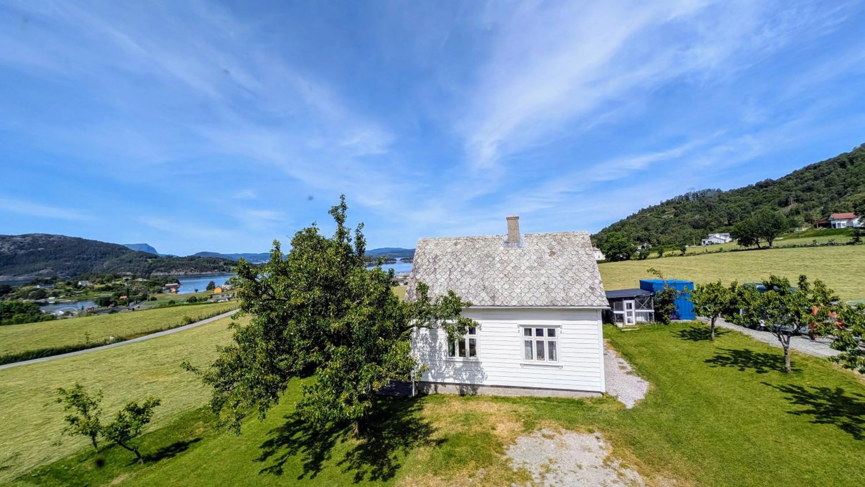 Property building in Dønhaug Gjestegard
