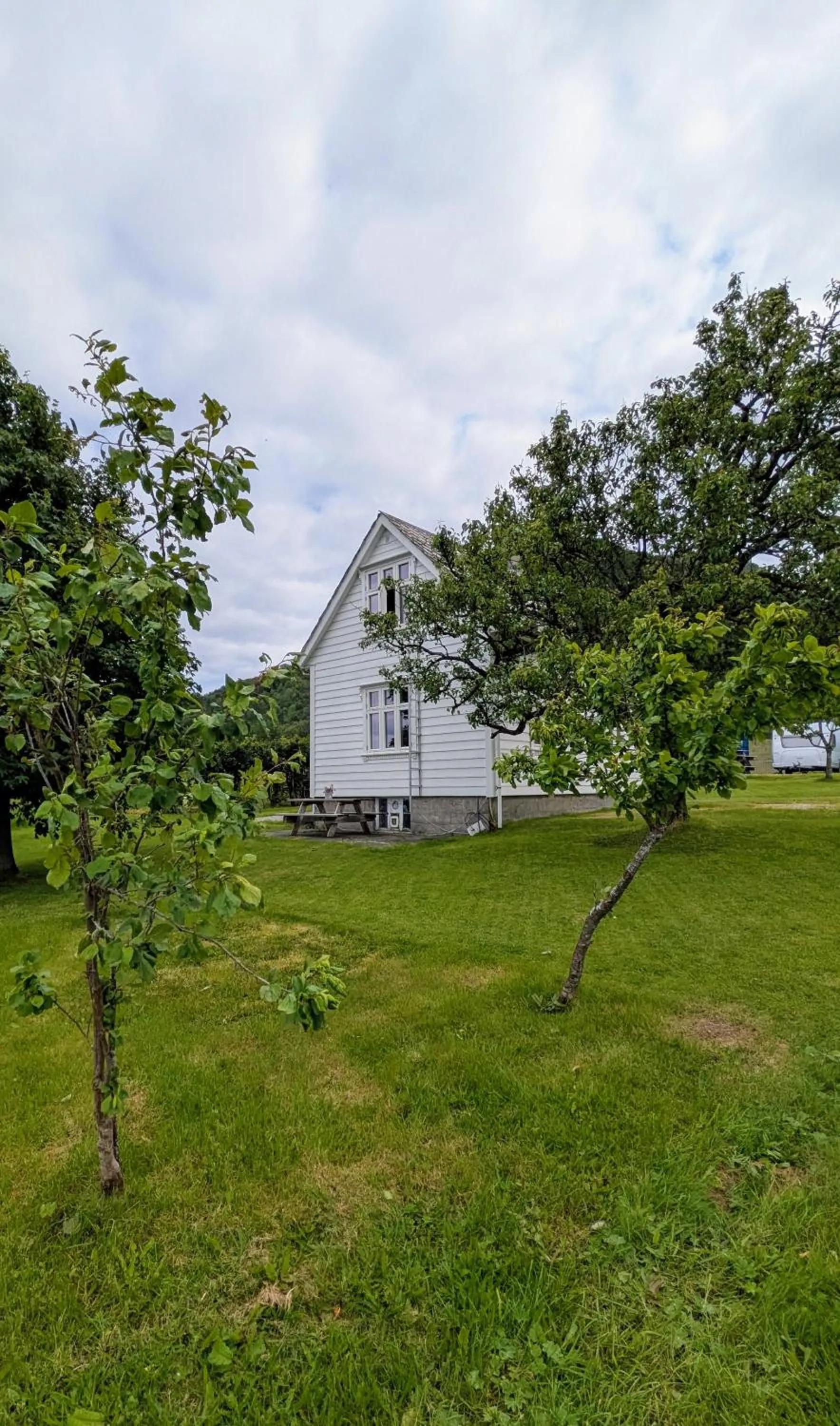 Property building in Dønhaug Gjestegard
