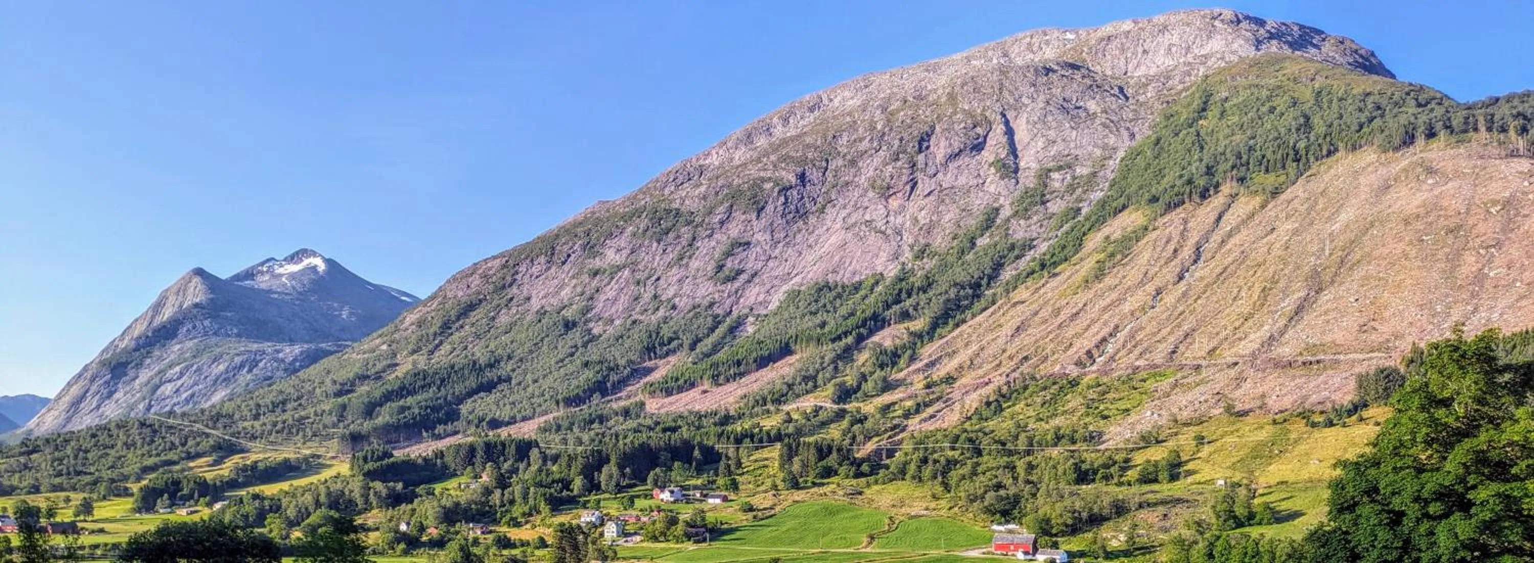Mountain view in Dønhaug Gjestegard