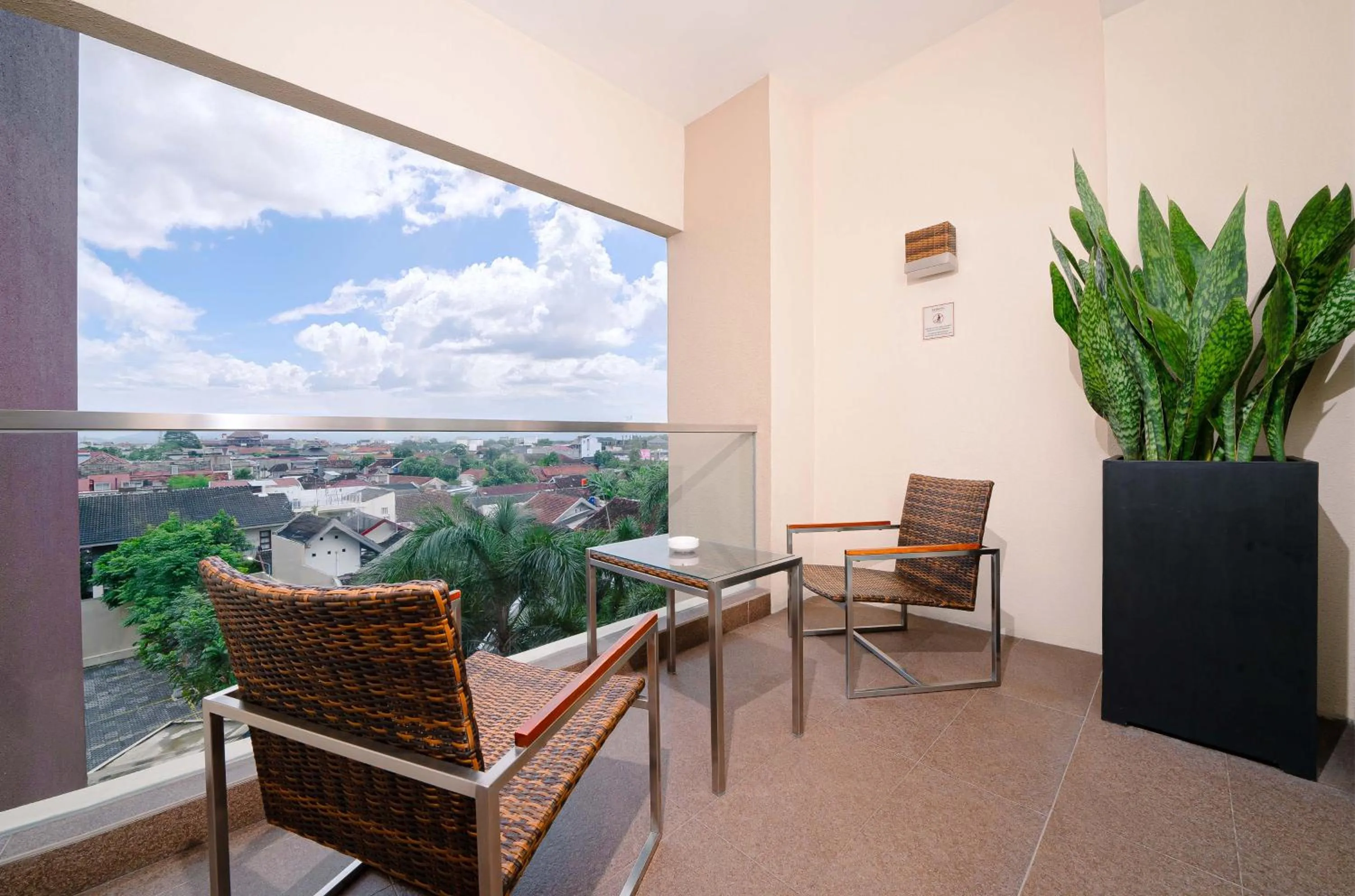 Balcony/Terrace in Eastparc Hotel Yogyakarta