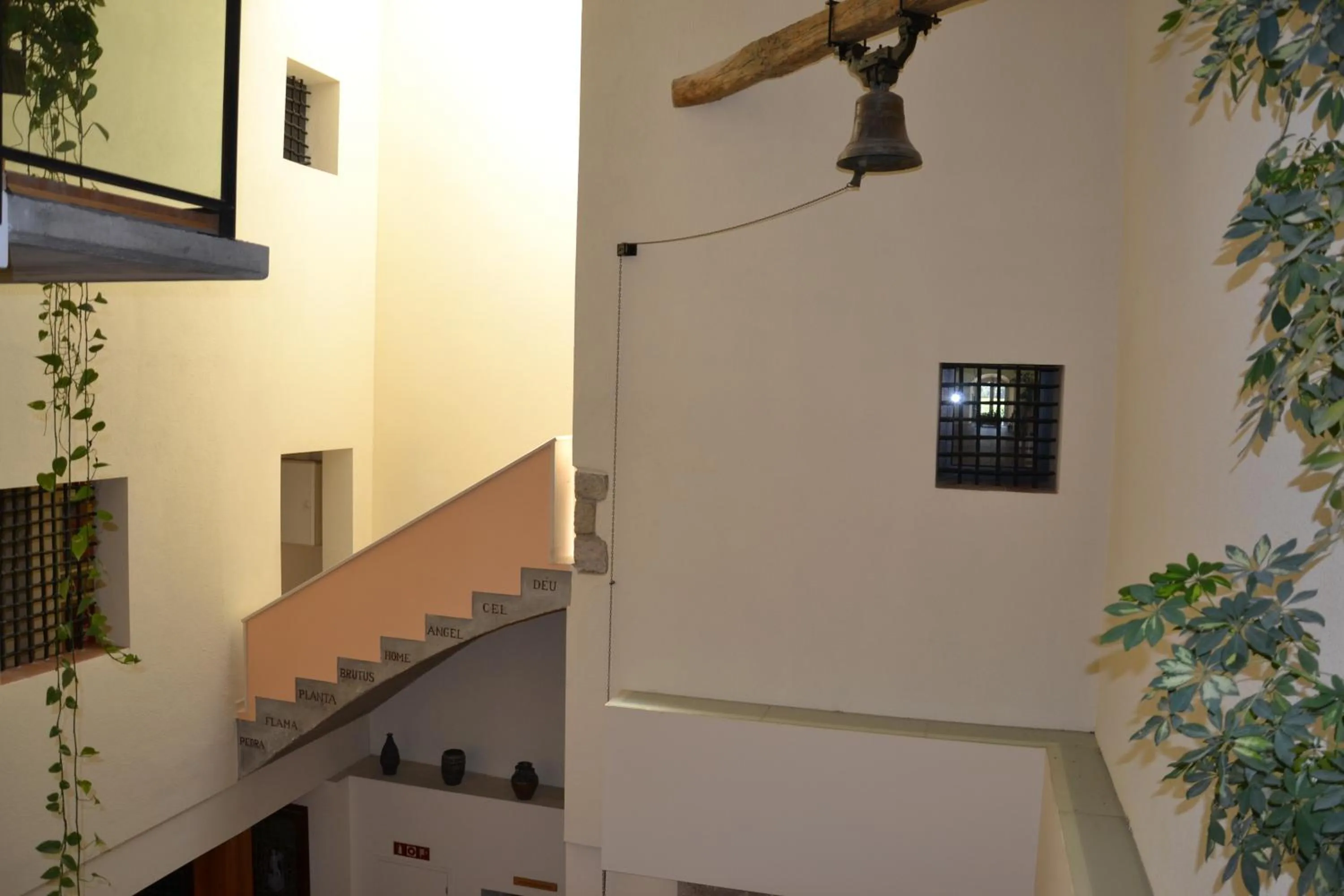 Lobby or reception in Monestir de Les Avellanes