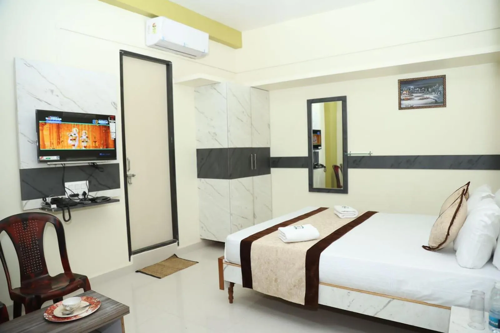 Bed in M R Residency Belagavi