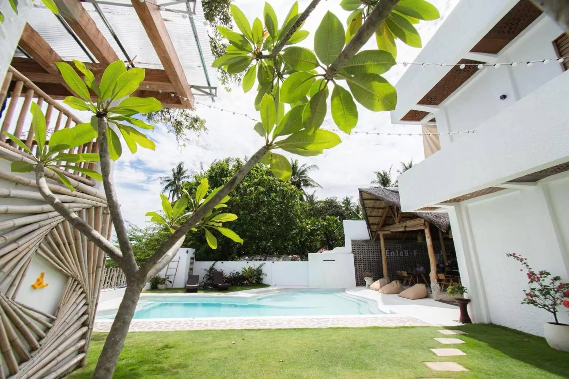 Garden in E-Fun Dive Resort