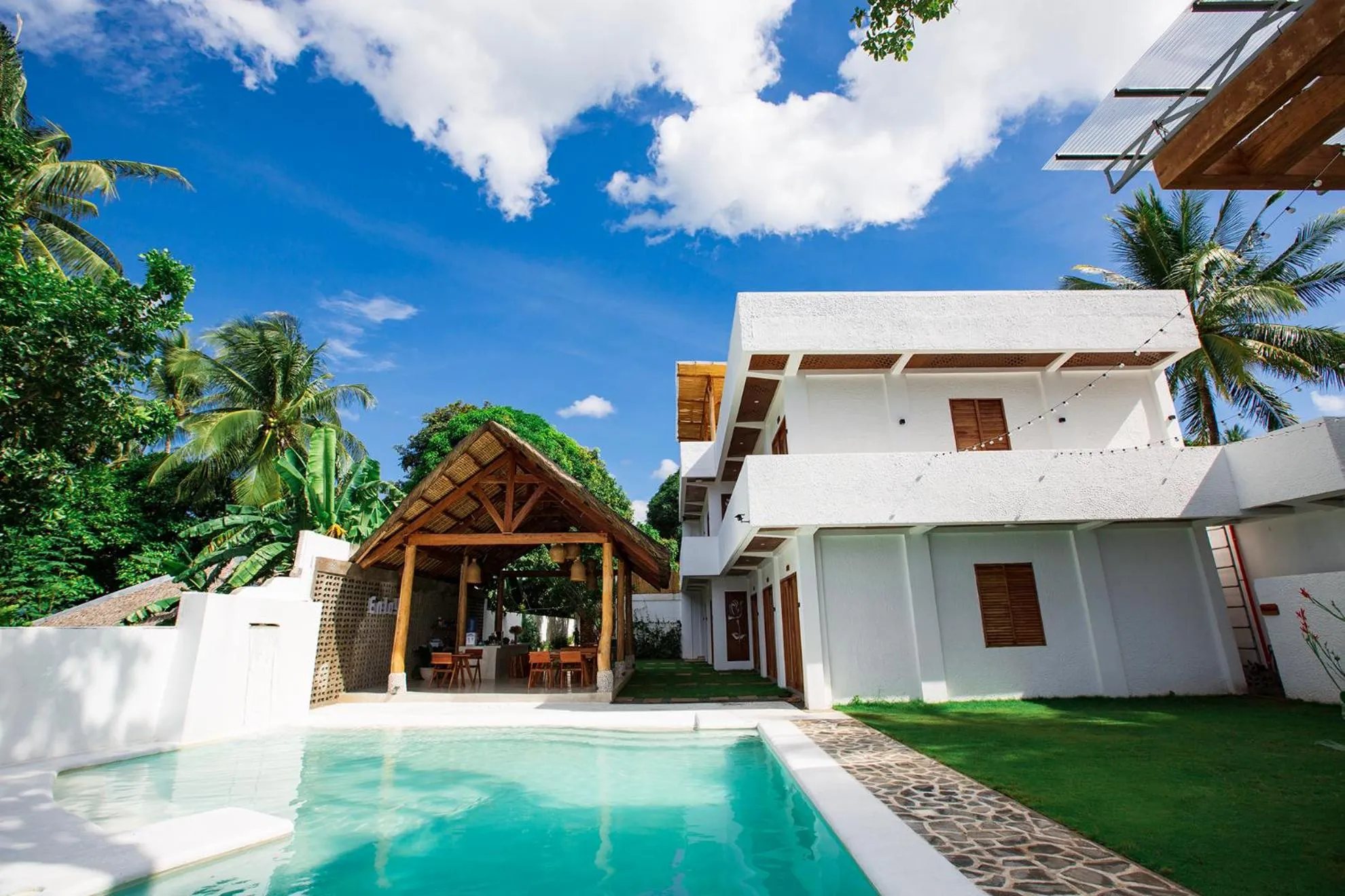 Property building in E-Fun Dive Resort