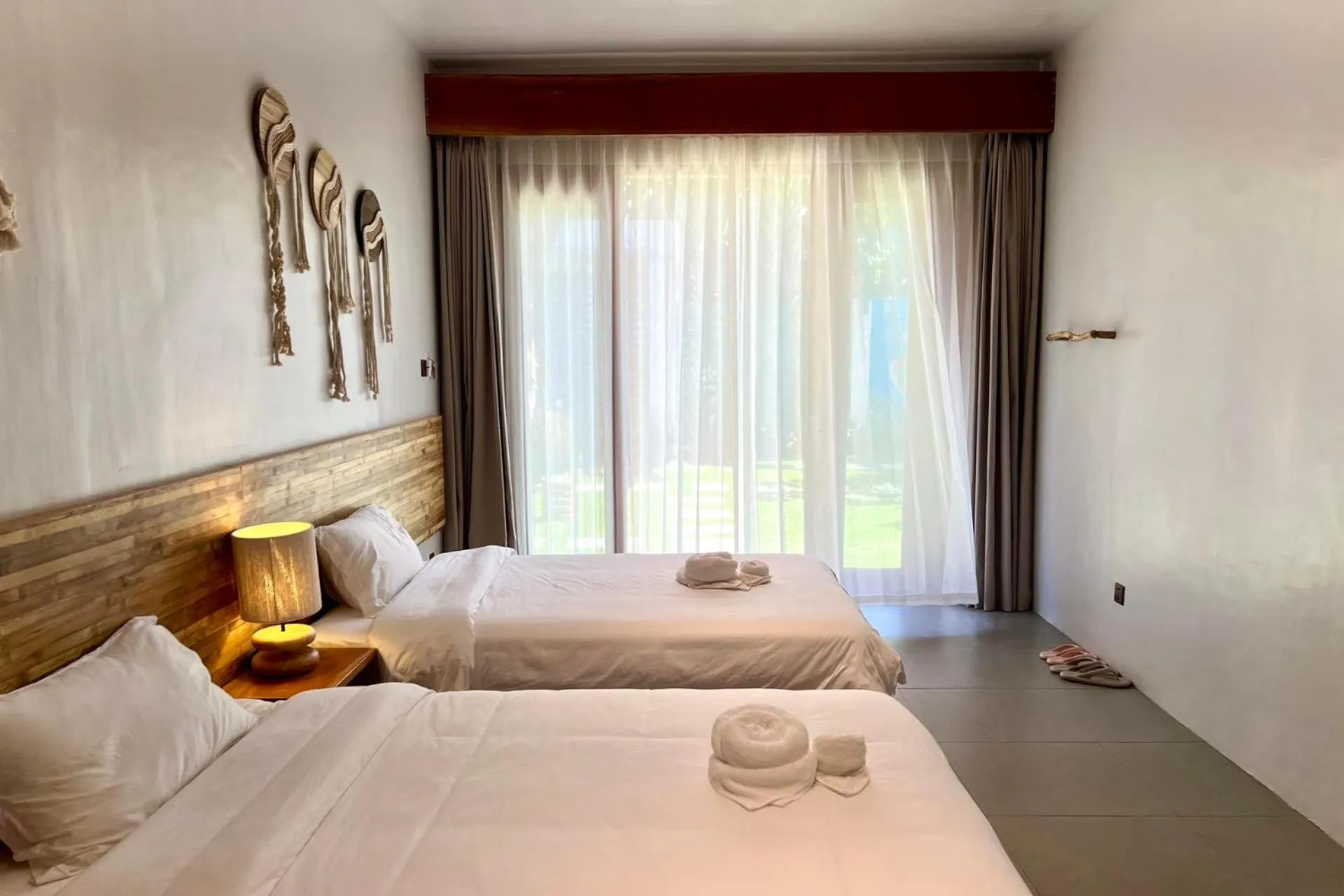 Bedroom, Bed in E-Fun Dive Resort