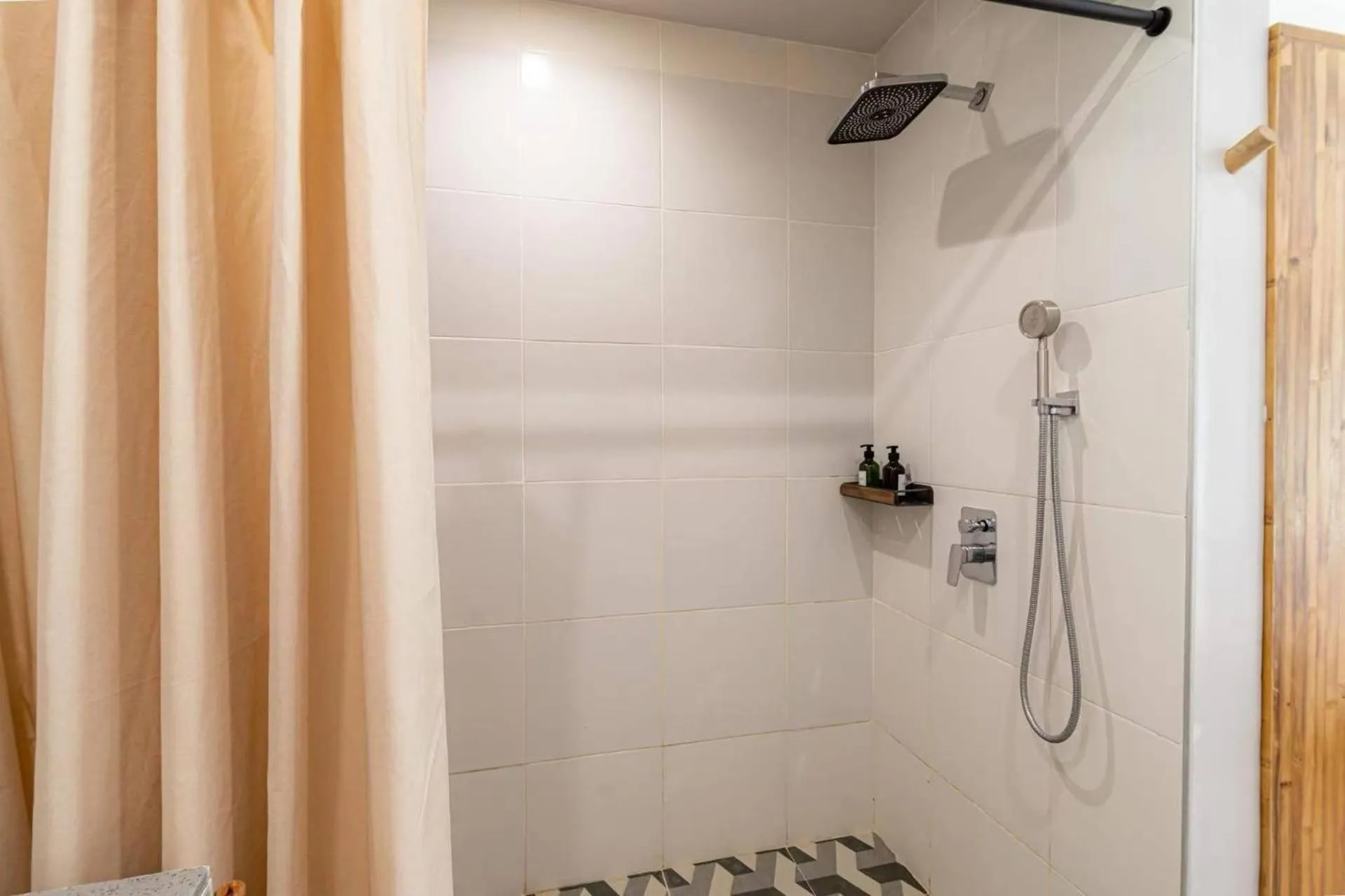 Bathroom in E-Fun Dive Resort