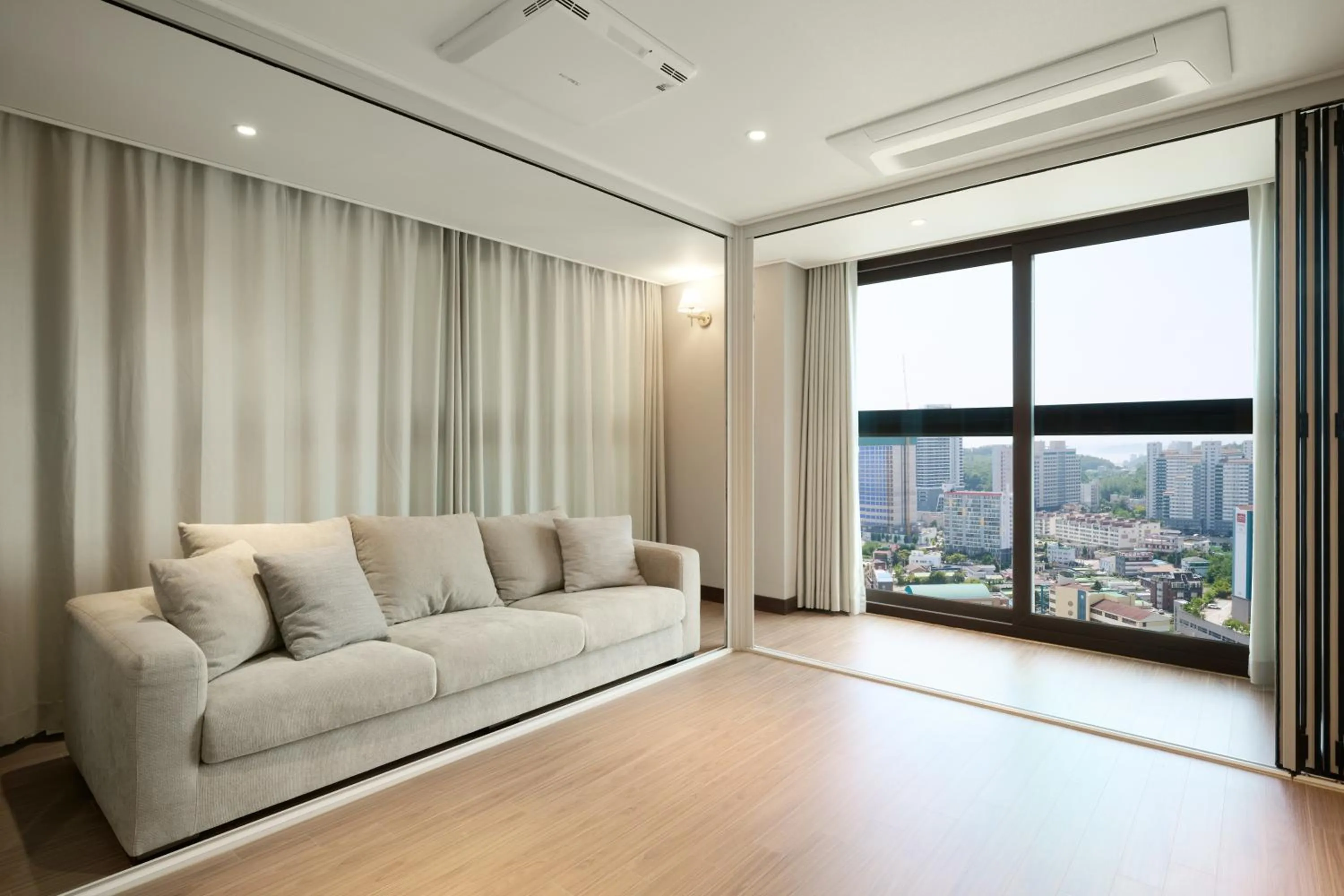 Seating area in The Hotel Sokcho