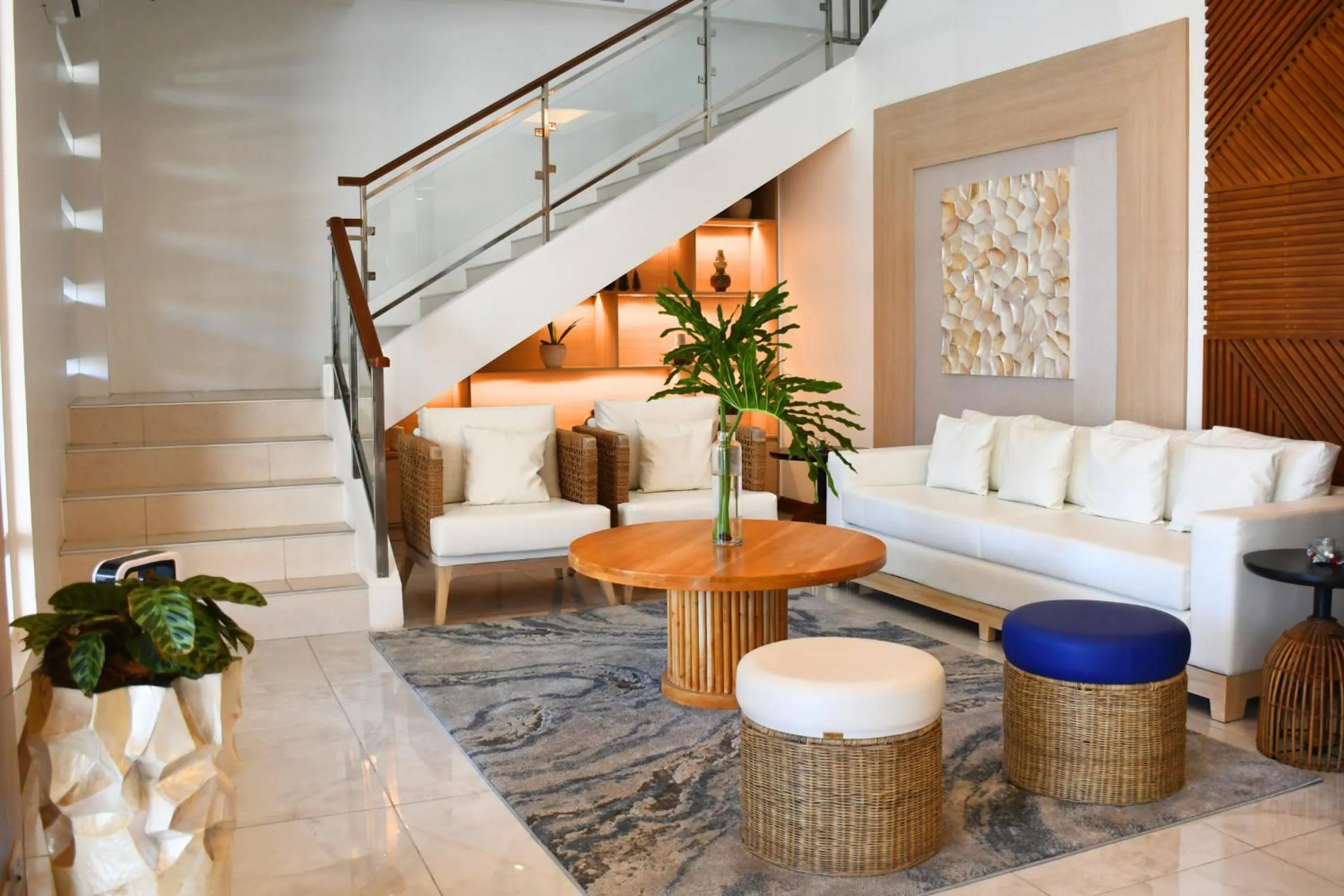 Lobby or reception in Coast Wise Hotel Dumaguete