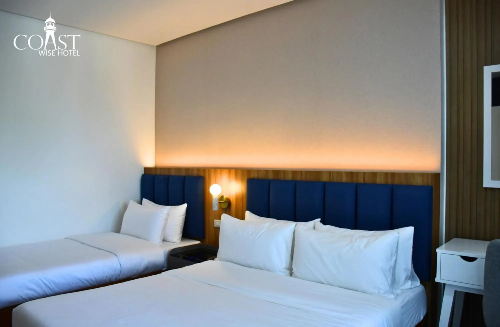 Bed in Coast Wise Hotel Dumaguete